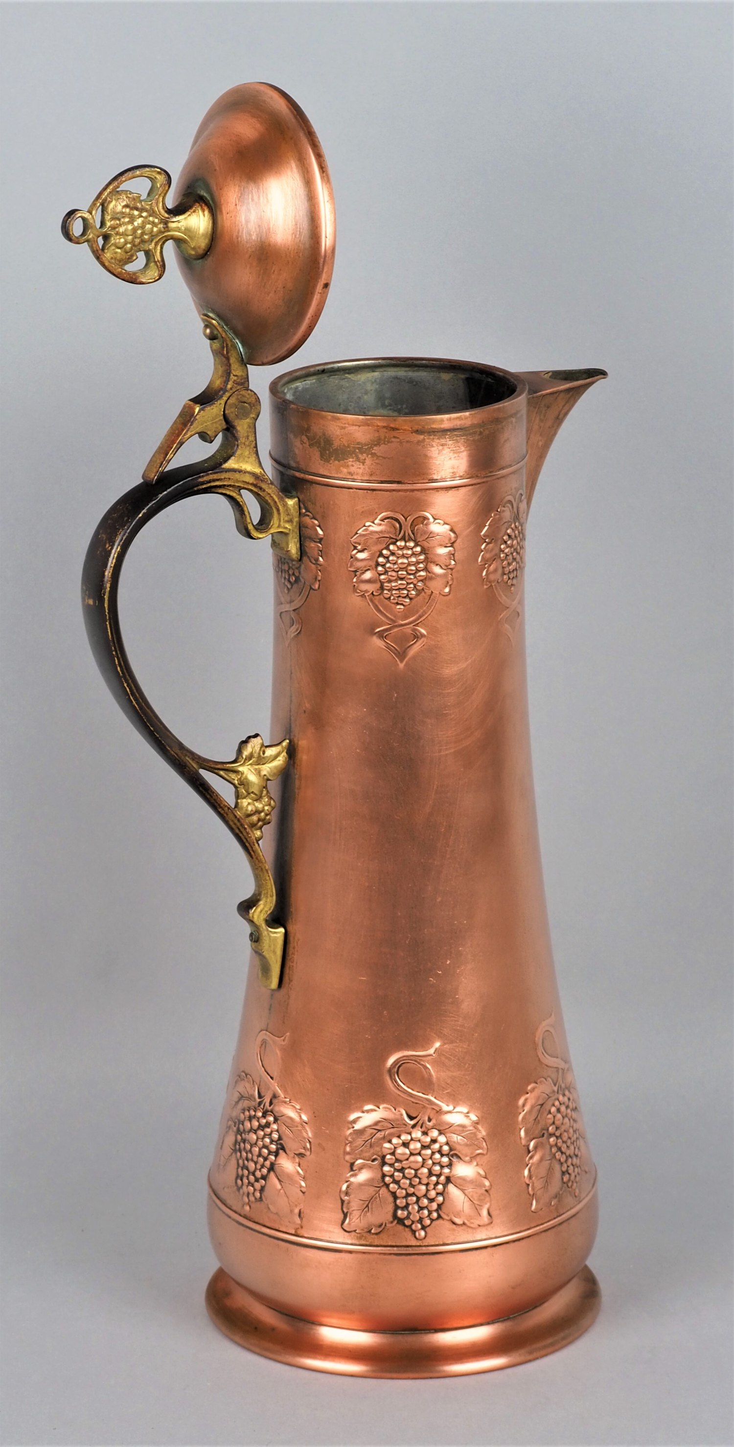 Wine jug art nouveau around 1900 - Image 2 of 3