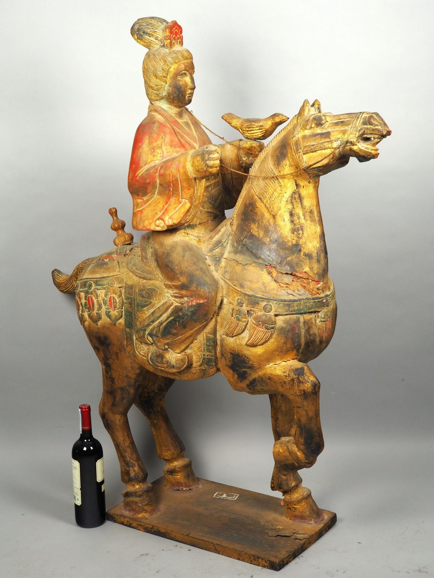 Große chinesische Reiter Skulptur, wohl Göttin Guanyin zu Pferd, Tang-Dynastie Stil, 19. Jh. - Bild 8 aus 8