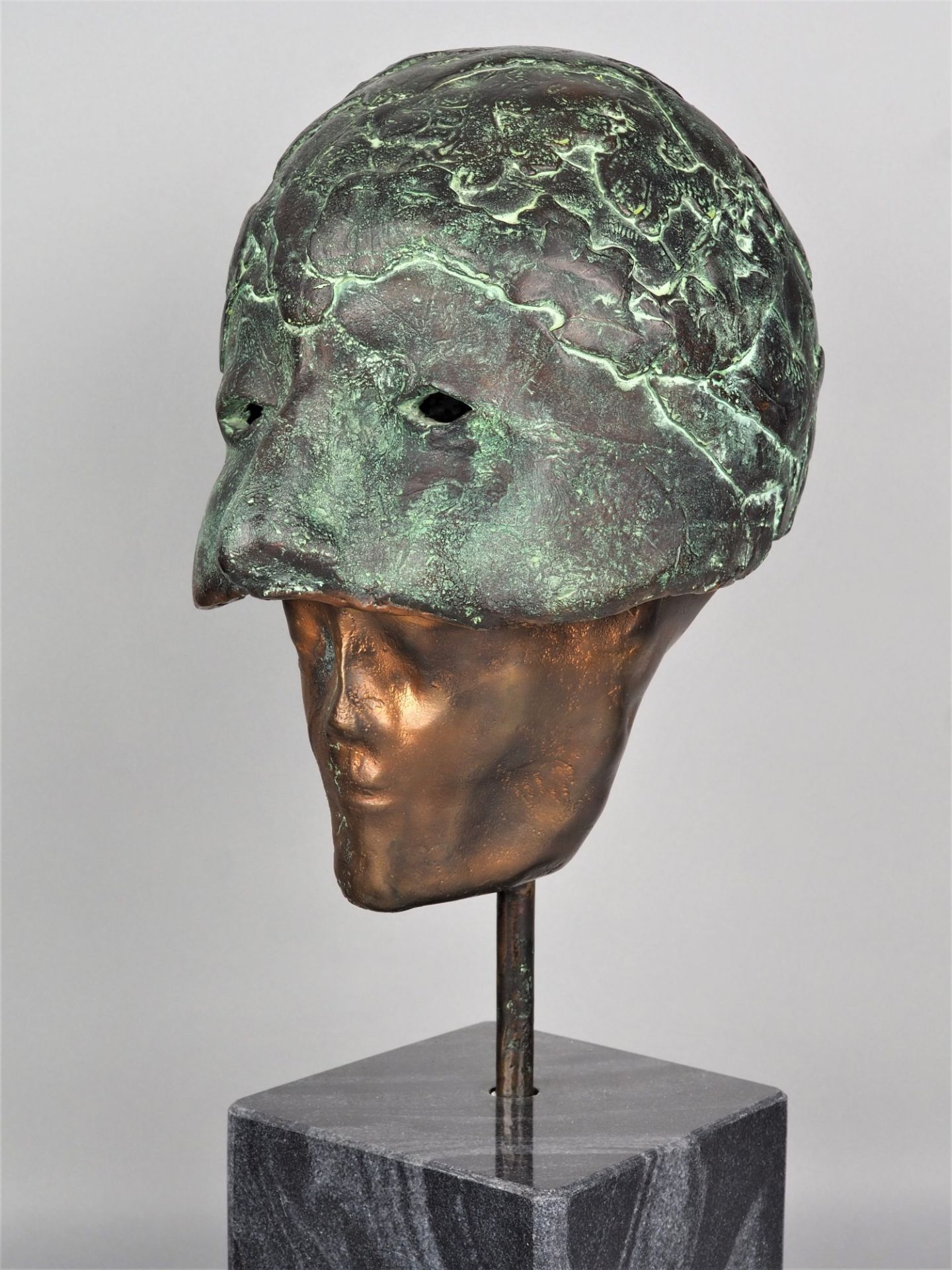 Bronzeplastik Kopf mit Maske - monogrammiert "A.P.", 1999 - Bild 2 aus 5