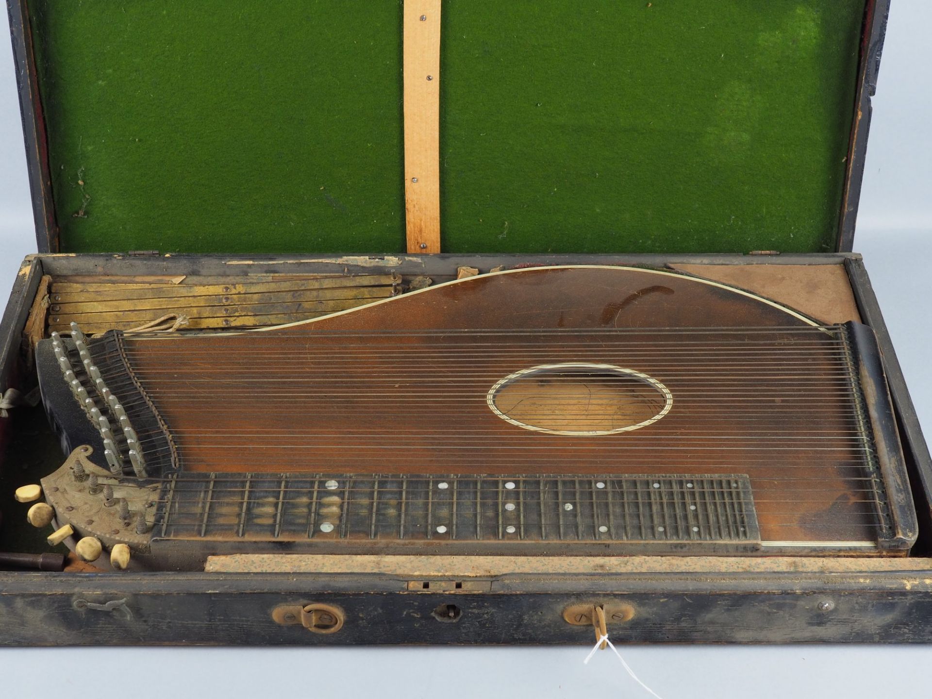 Antique zither with box
