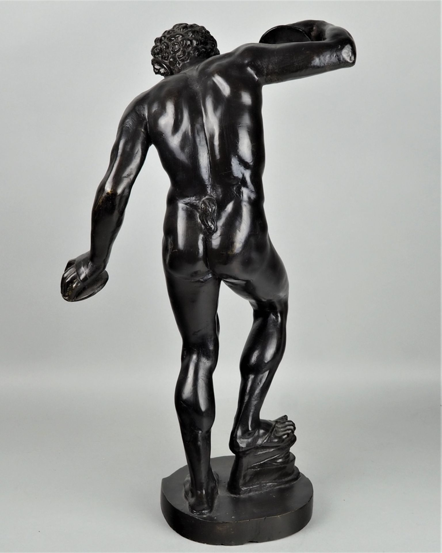 Männlicher Bronze-Akt eines tanzenden Fauns in imposanter Größe, 59cm - Bild 4 aus 4