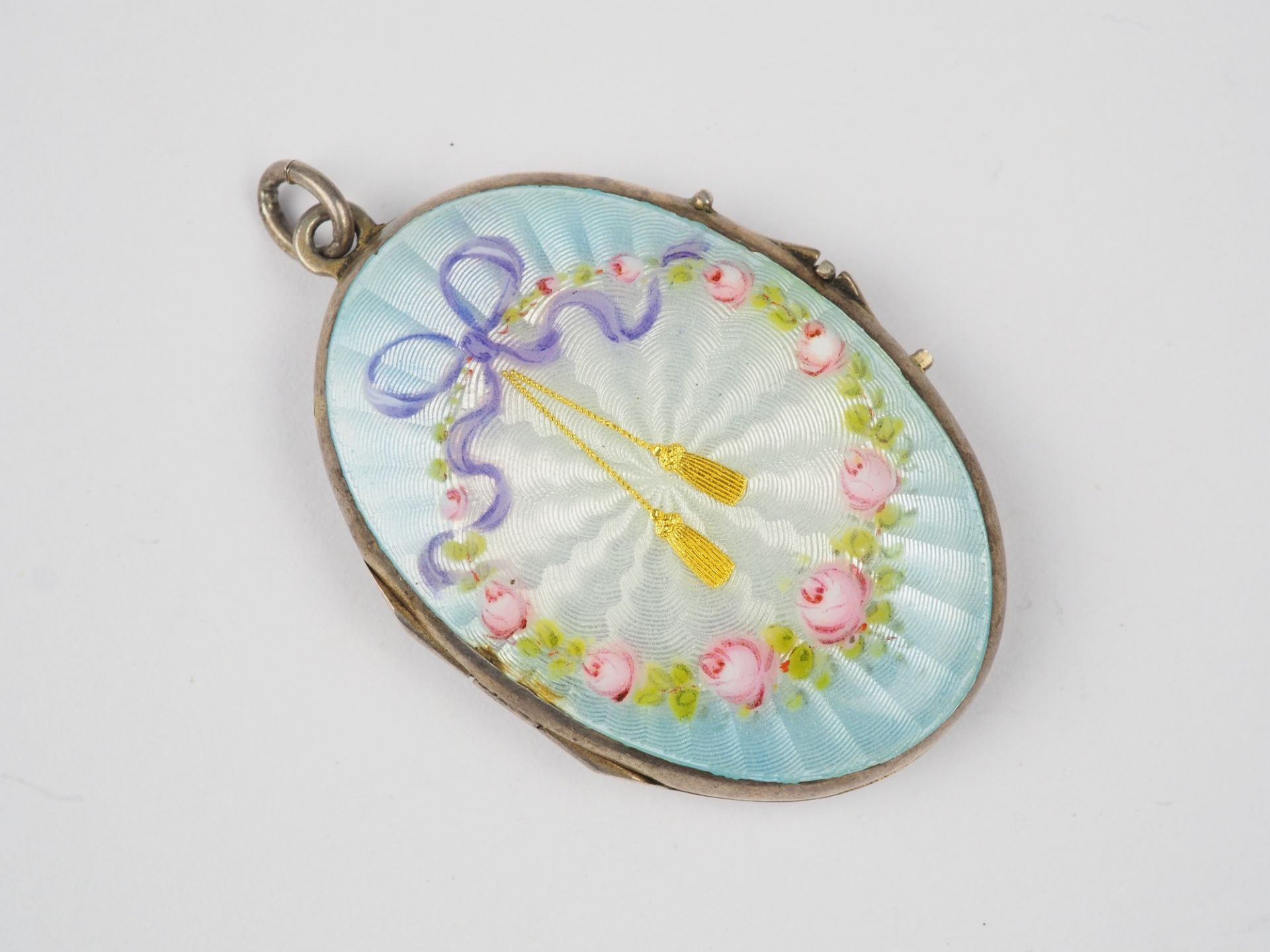 Art Nouveau Guilloché medallion with enamel around 1900