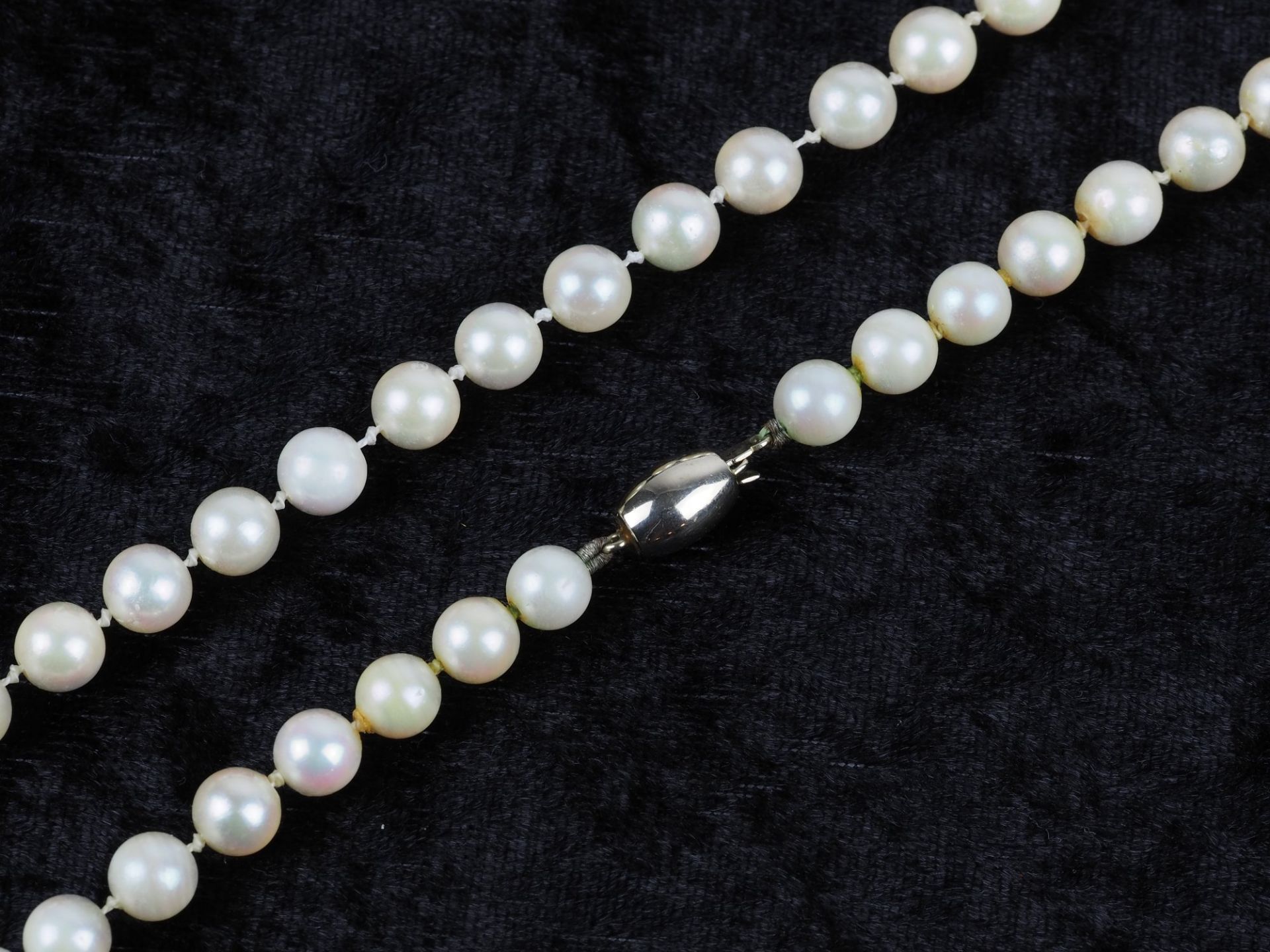 Akoya-Perlenkette mit 14k Weißgold Verschluss - Bild 2 aus 4