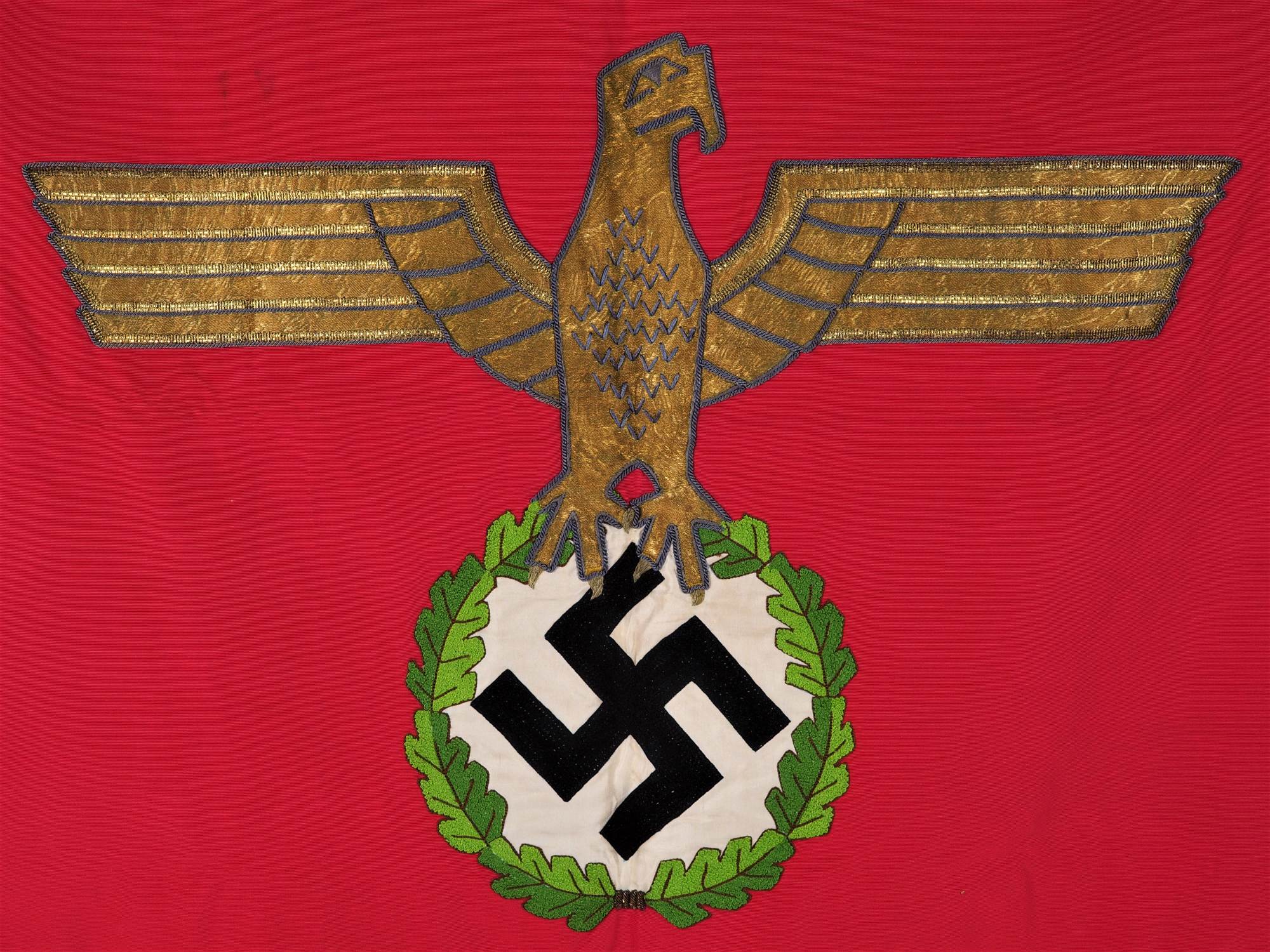 Unique piece: Third Reich, embroidered NS flag around 1933, Post Sports Club Augsburg & sovereign e - Image 2 of 22