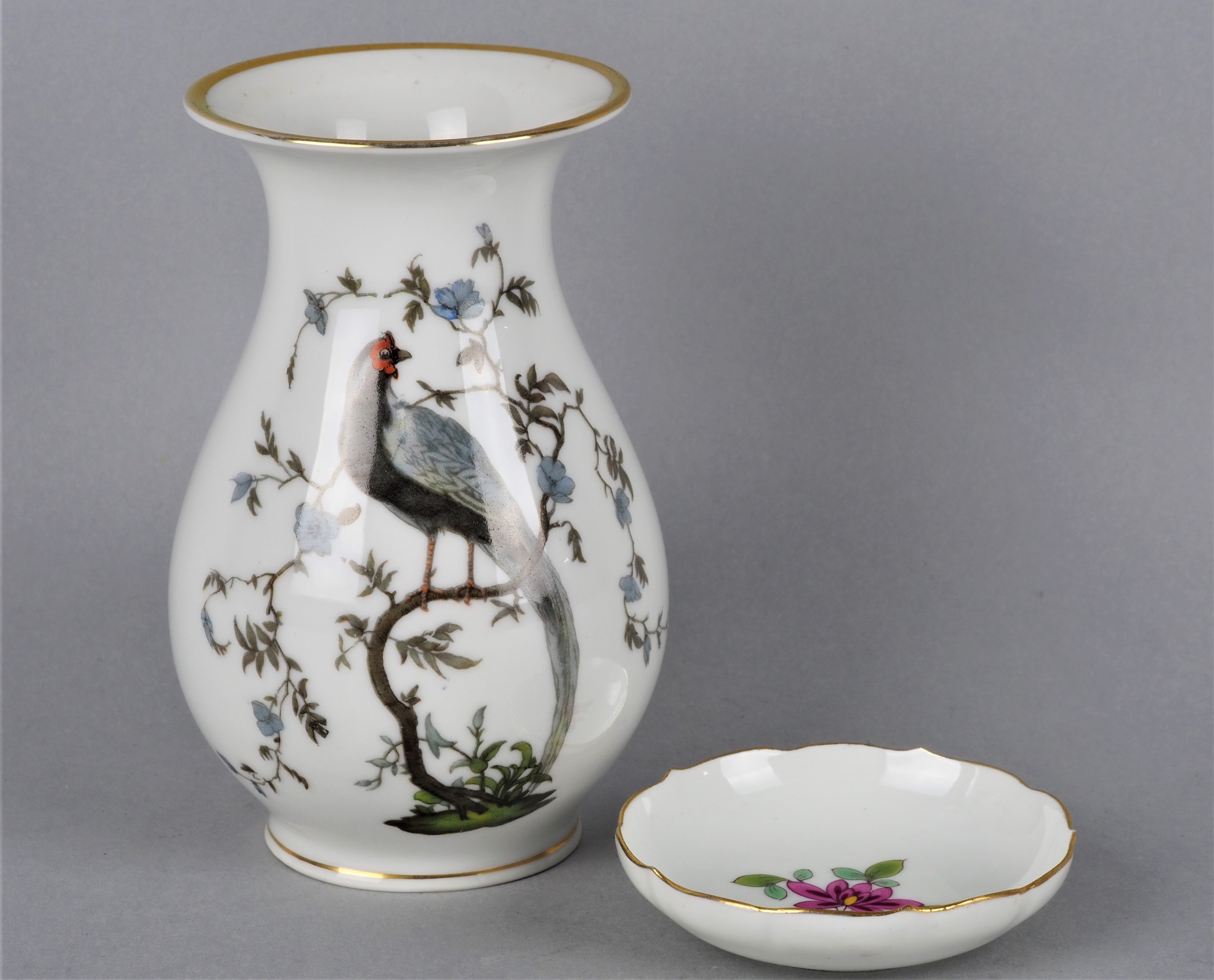 2 pieces of porcelain, 20th c. 