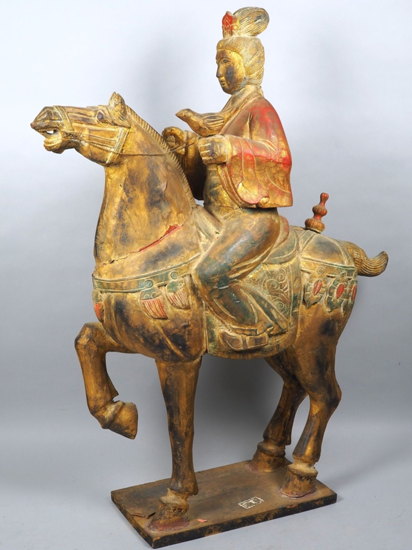 Große chinesische Reiter Skulptur, wohl Göttin Guanyin zu Pferd, Tang-Dynastie Stil, 19. Jh.