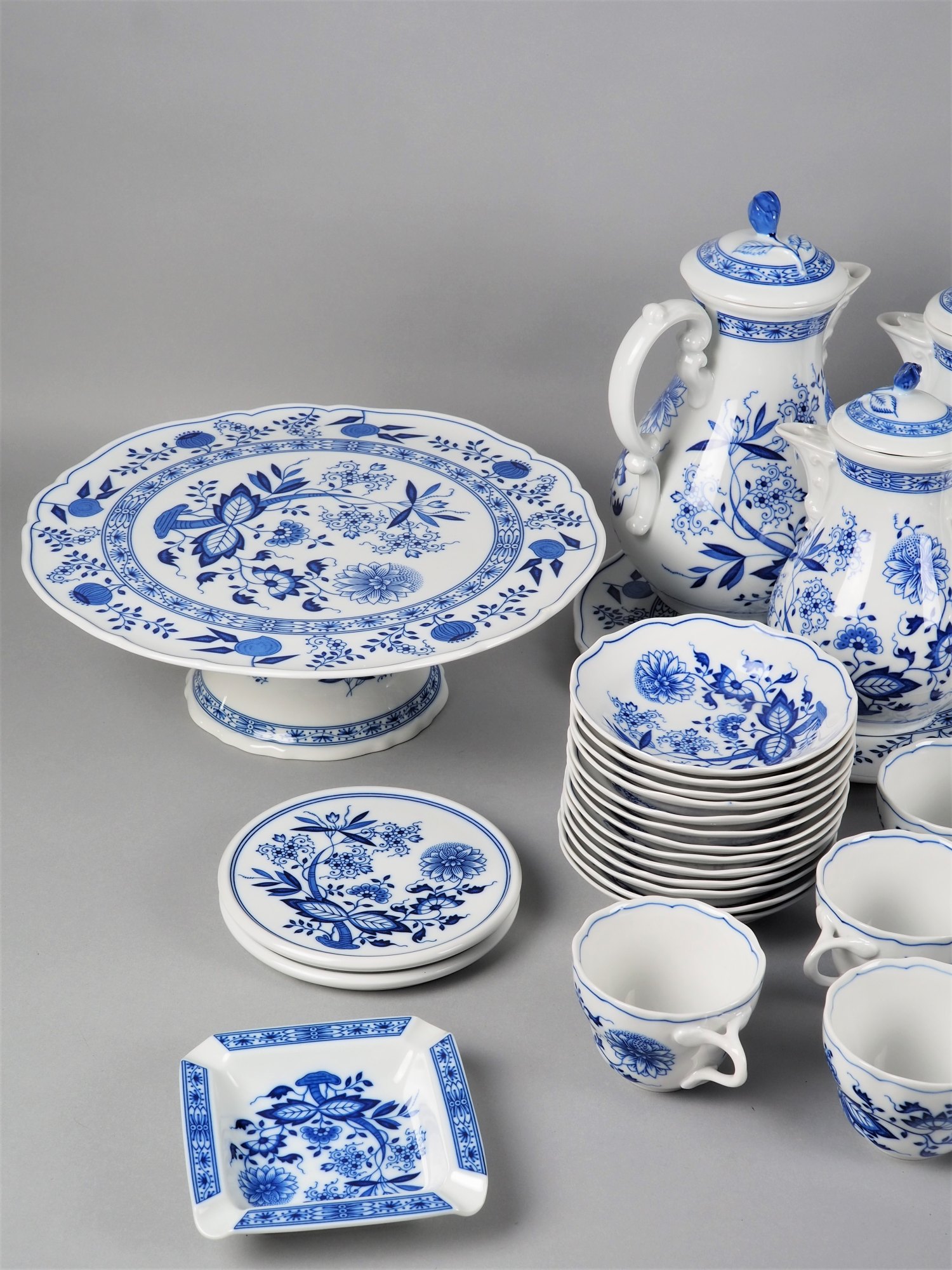 Hutschenreuther, Extensive coffee service, 52 pieces, 2nd half of 20th c. - Image 2 of 4