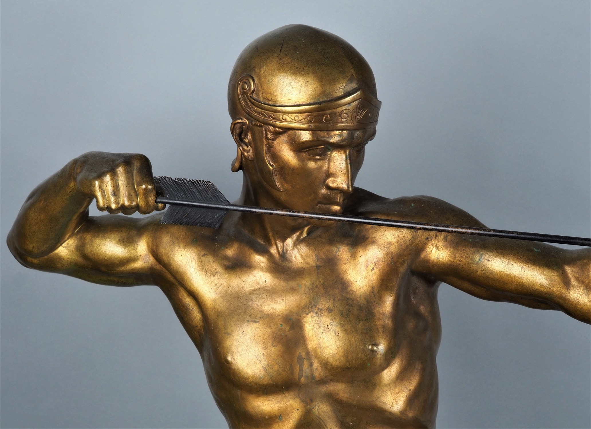 Monumental bronze of a kneeling archer by Rudolf Kaesbach, h. 88cm - Image 5 of 7