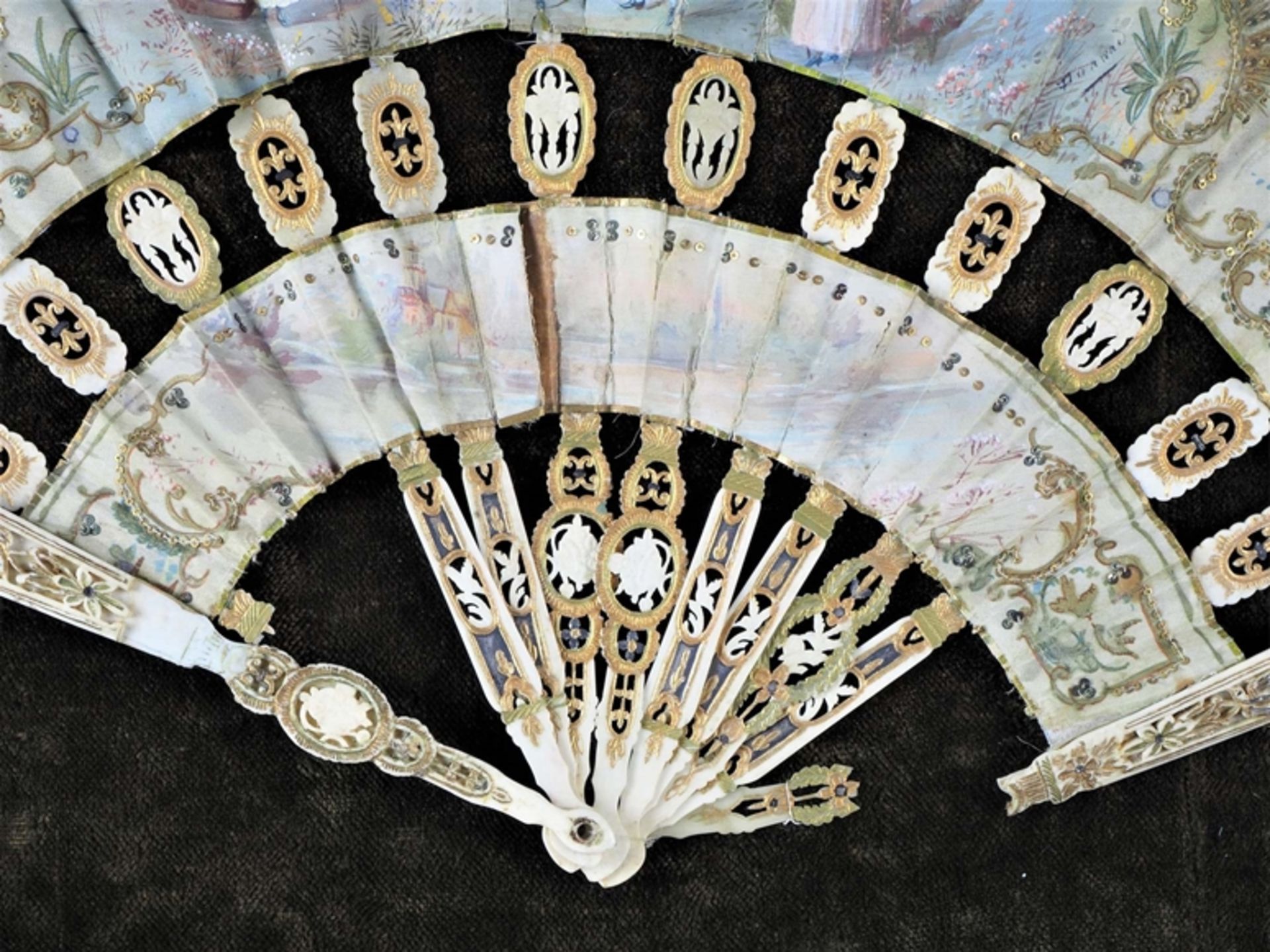 Rococo ornamental fan, end of 18th century. - Image 2 of 7