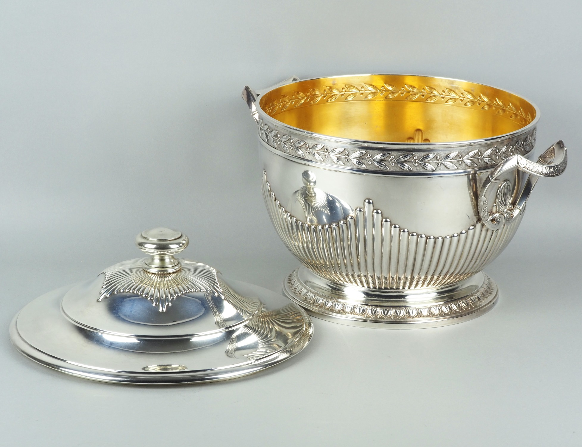 Courtly silver from the Grand Duke of Saxony for the German Empress: Large tureen circa 1903 from E - Image 2 of 7