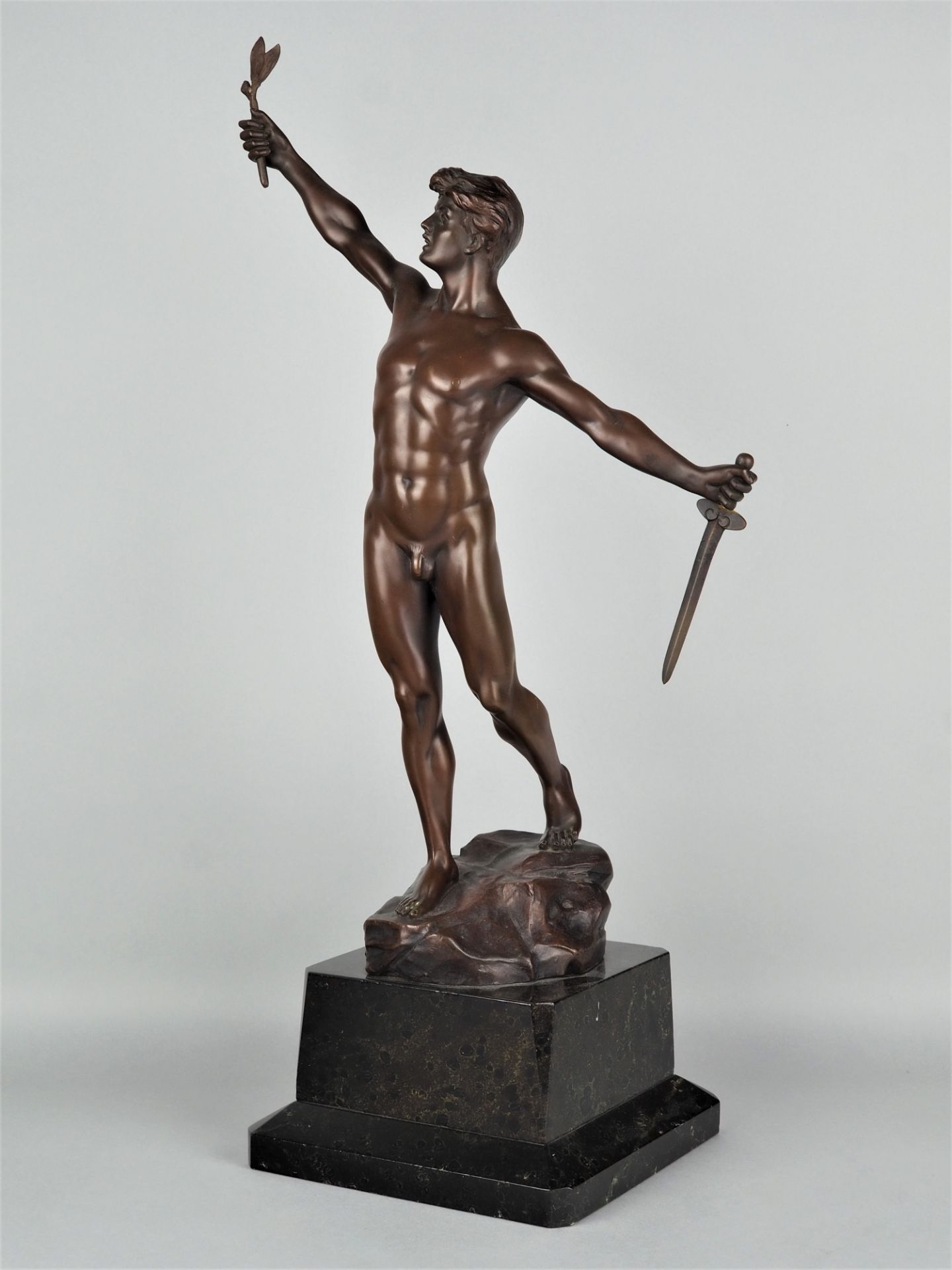 Bronze eines siegreichen Kriegers von Schmidt-Hofer
