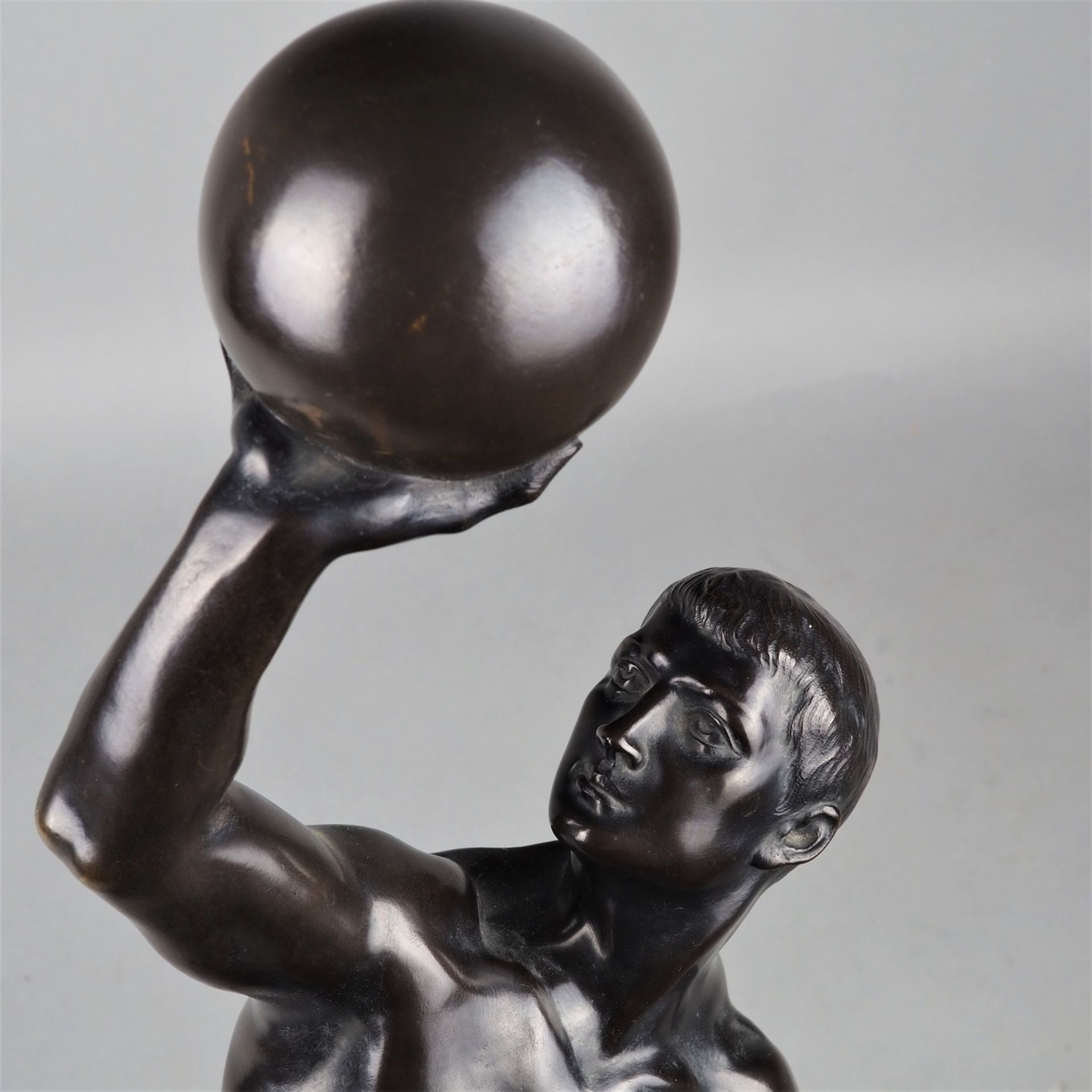 Kugelstoßer von Rudolf Kaesbach in Bronze - Bild 3 aus 4
