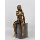 Bronzeskulptur weiblicher Akt "Claude", evtl. J. B Deposse, Paris, 20. Jh.