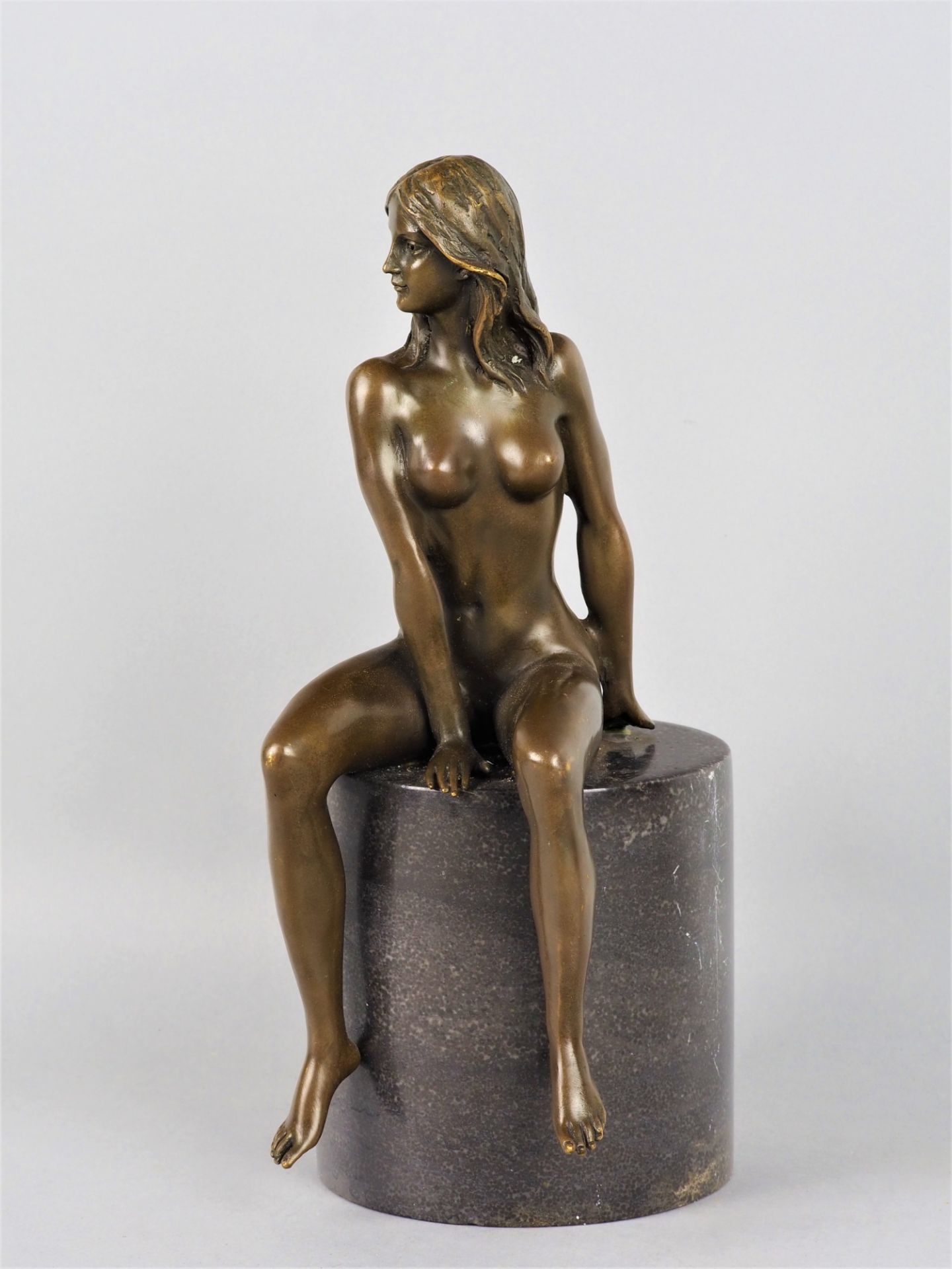 Bronzeskulptur weiblicher Akt "Claude",  evtl. J. B Deposse, Paris, 20. Jh. 