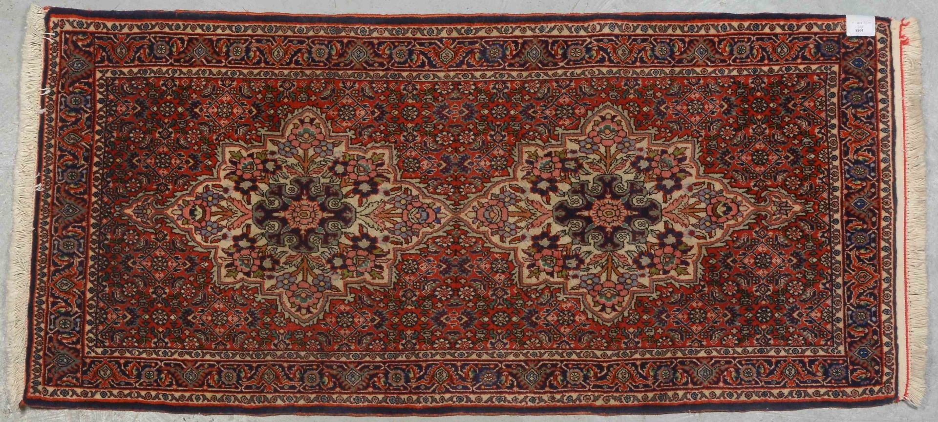 Bidjar-Orientbrücke, feine feste Knüpfung, dichter hoher Flor; Maße 153 x 71 cm