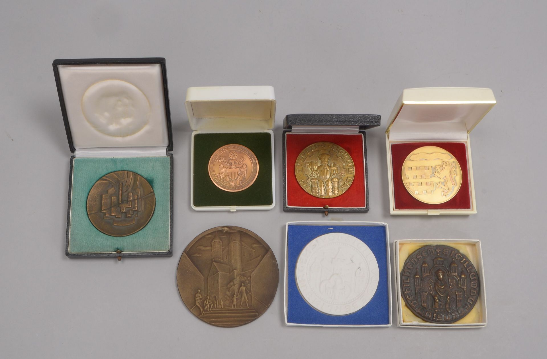Kleines Medaillen-Sammlerkonvolut, 7 St&uuml;ck, &uuml;berwiegend Bronze - vielfach mit Etui