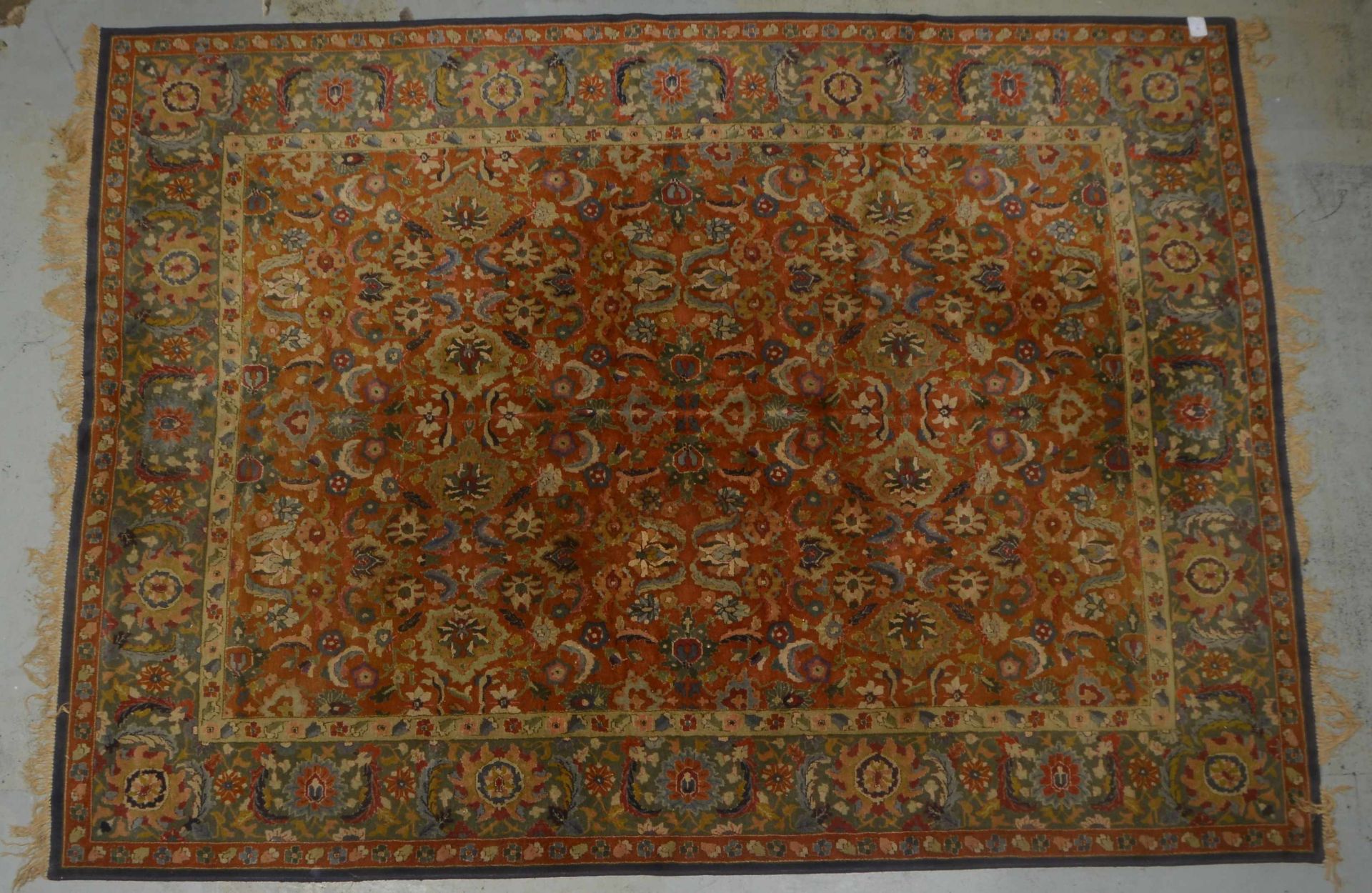 Tetex, mit Blüten durchgemustert, Flor in gutem Zustand; Maße 337 x 246 cm 