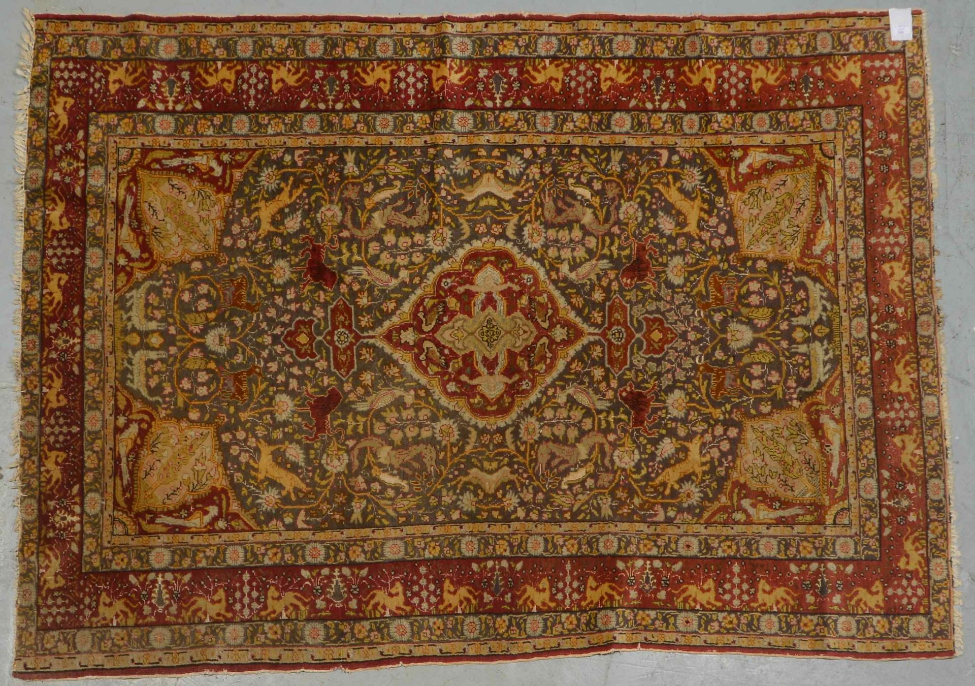 Türkischer Orientteppich (Anatolien), antik, mit kleinen Seidenanteilen, gleichmäßiger Flor; Maße 19