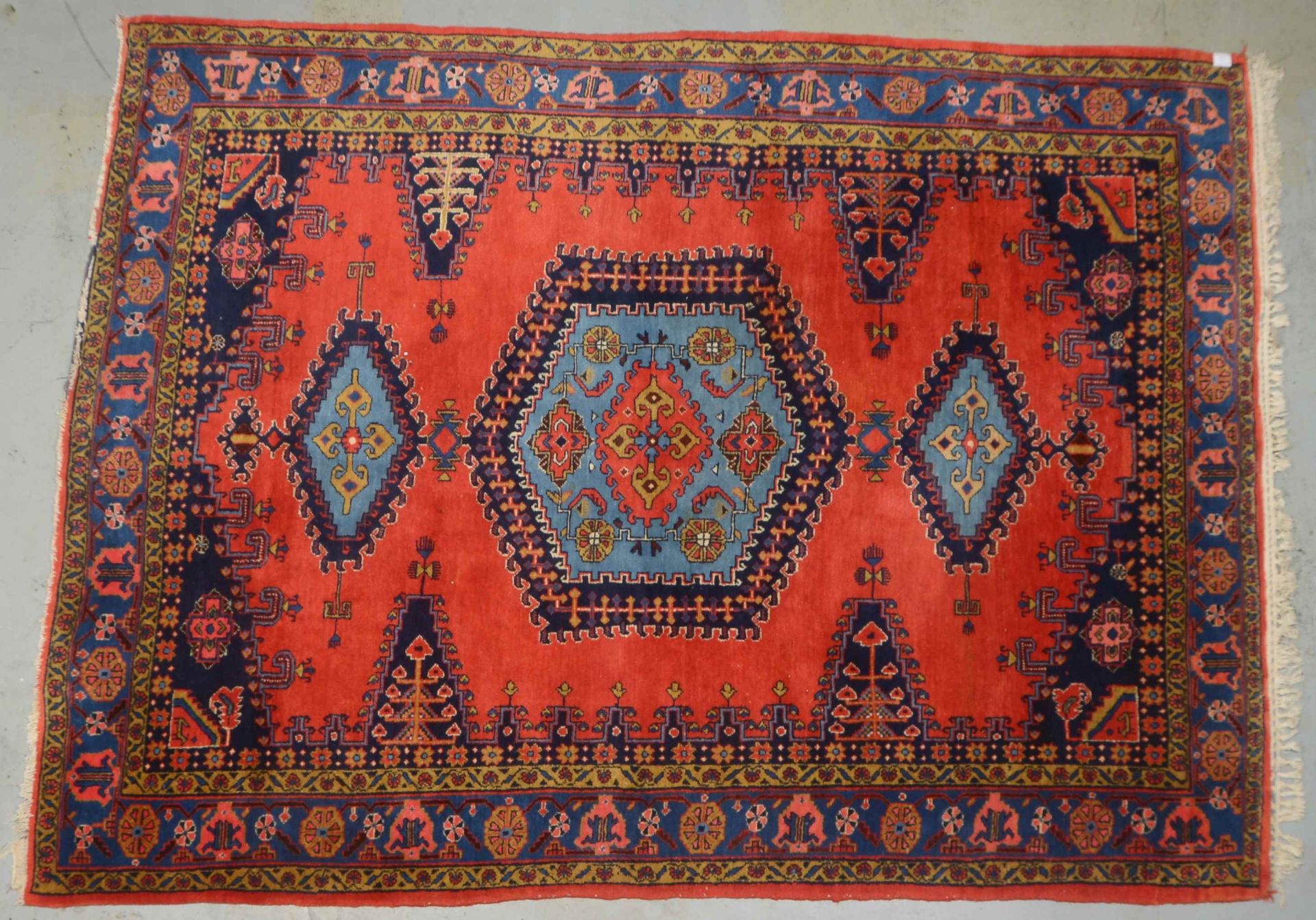 Viss-Orientteppich, Flor in gutem Zustand; Maße 320 x 236 cm (einzelne Schmalseite muss neu festonie