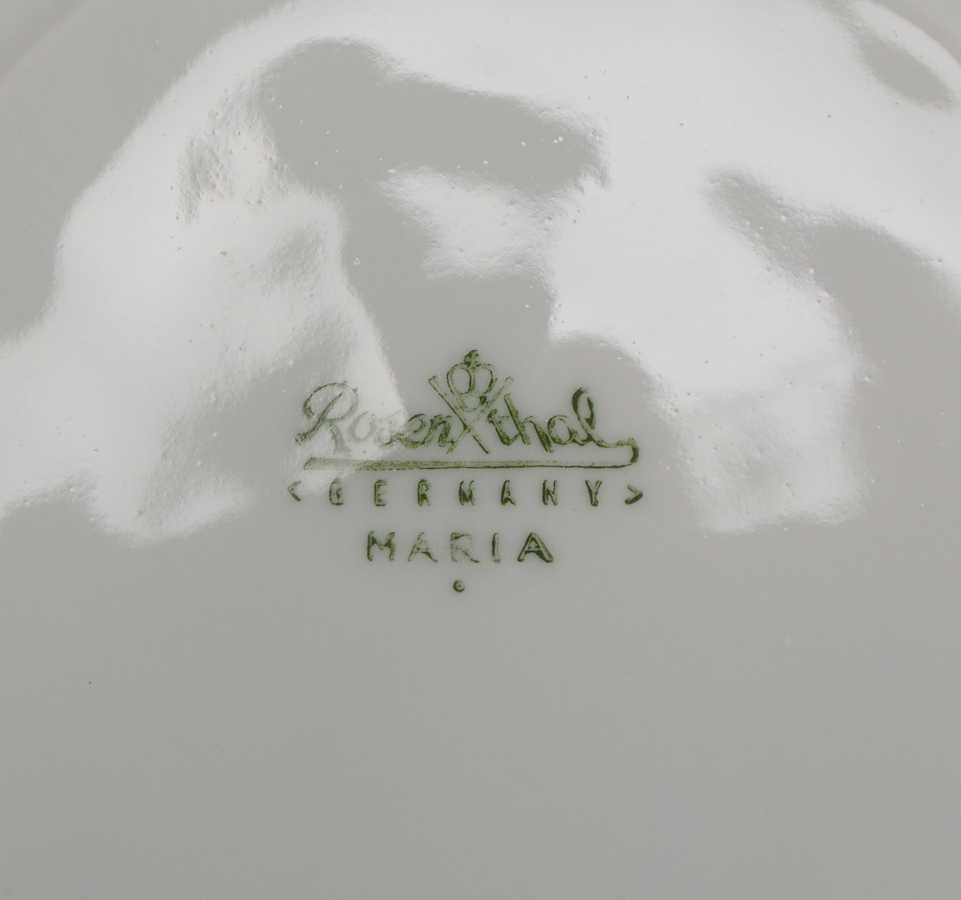 Rosenthal, Speiseservice, Dekor 'Maria Weiß', umfassend: 1 Deckelterrine und 2x Saucièren, 16x Speis - Bild 3 aus 3