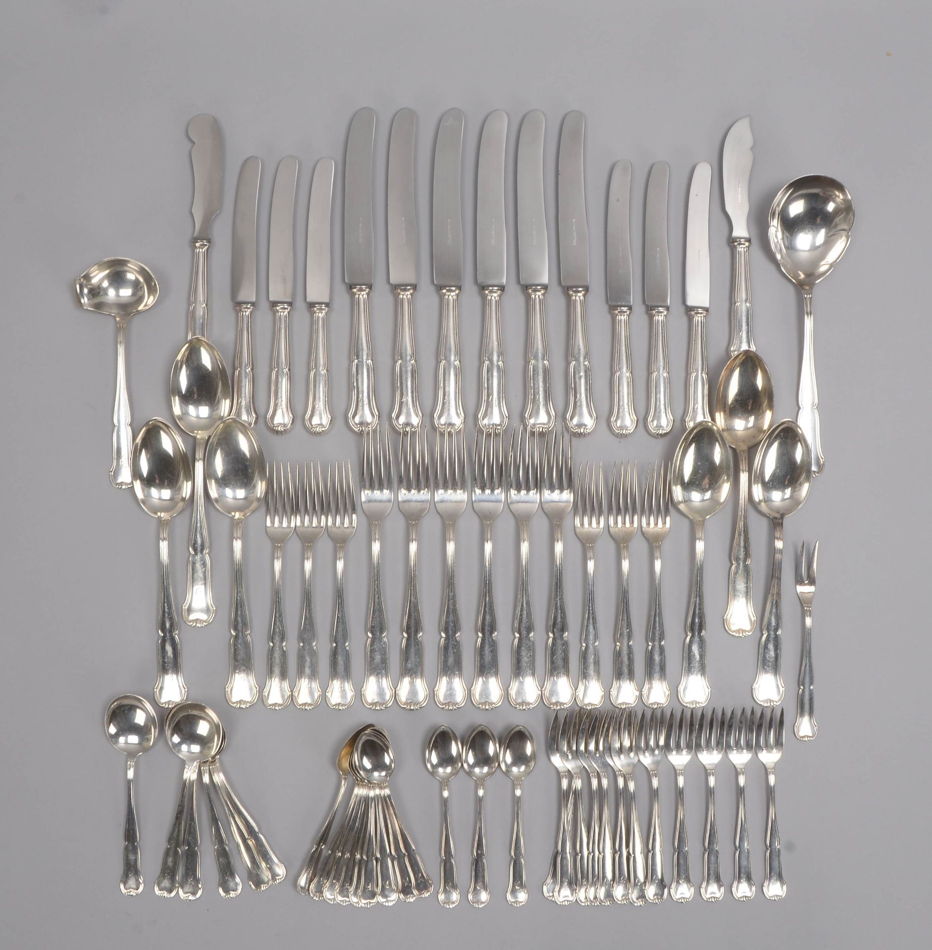 Tafelbesteck, 800 Silber, umfassend: jeweils 6x Speisemesser und 6x Speisegabeln, 6x Frühstücksmesse