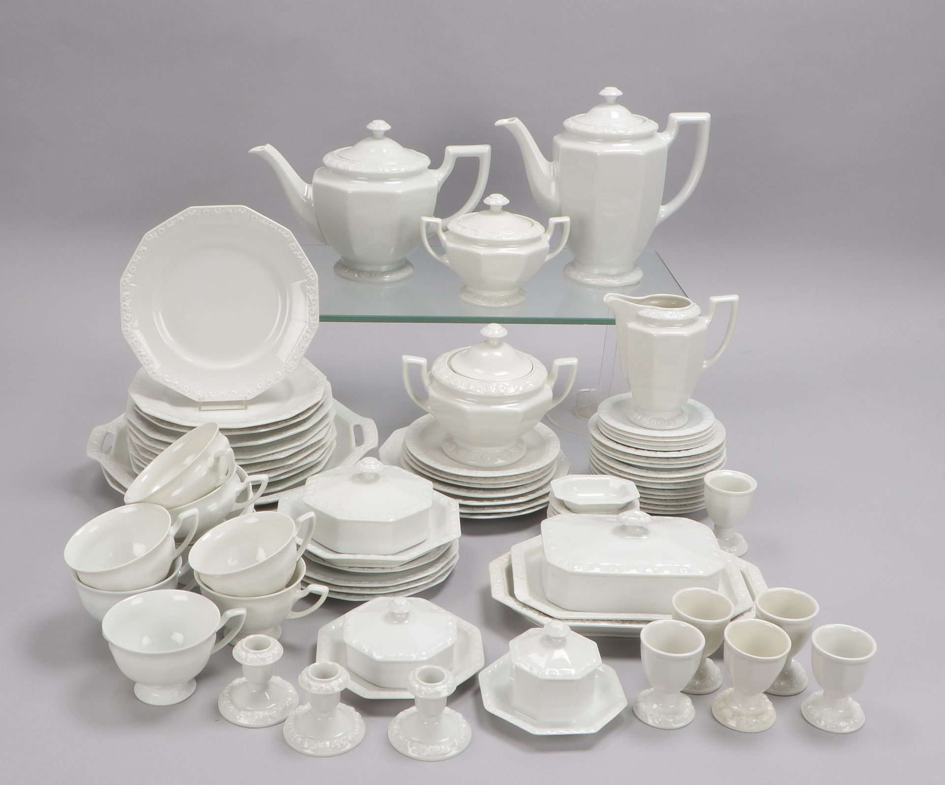  Rosenthal, Rest-Kaffeeservice/Teeservice, Dekor 'Maria Weiß', umfassend: jeweils 1 Kaffeekanne und 