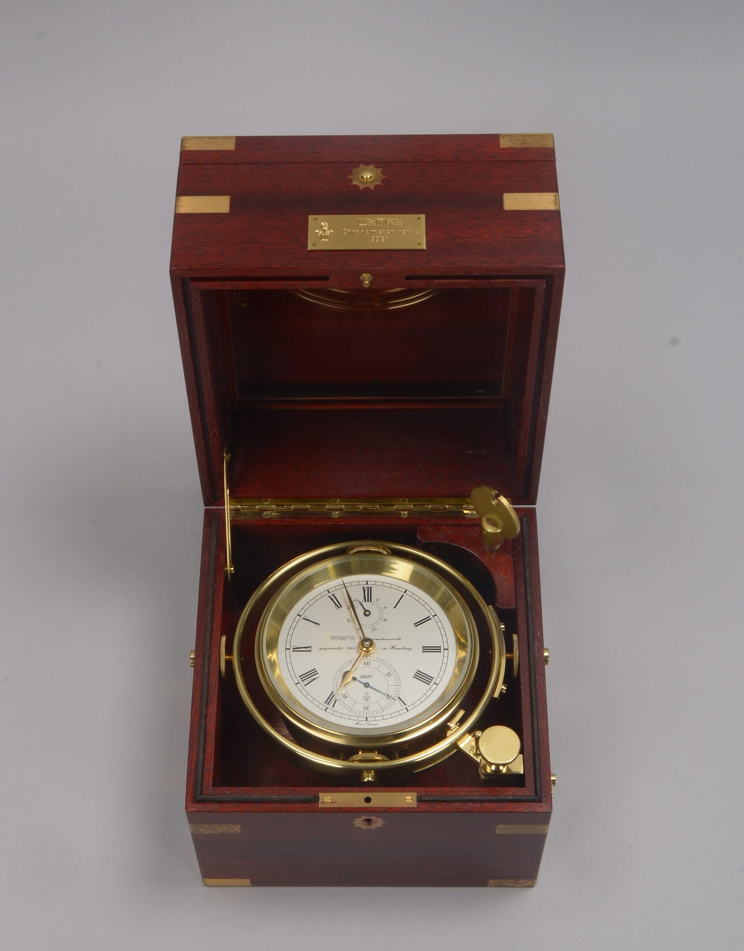 Wempe Chronometerwerke/Hamburg, &#039;Das mechanische Schiffs-Chronometer&#039;, kardanisch gelagert