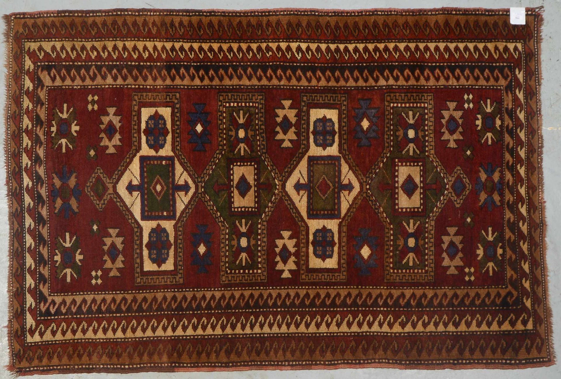 Kars-Kazak, älter, Pflanzenfarben, gleichmäßig flacher Flor - in gutem Zustand; Maße 177 x 122 cm