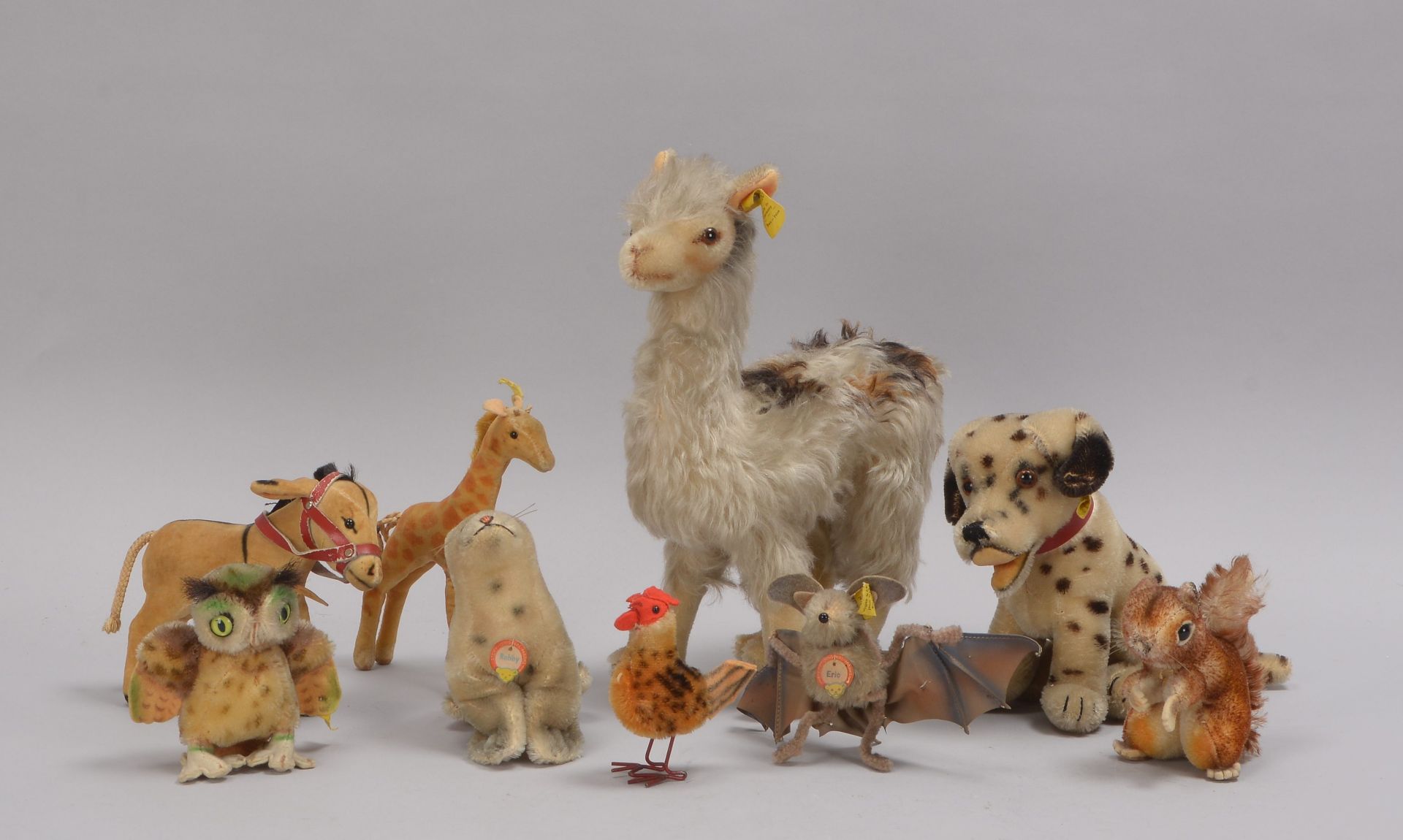 Kleine Sammlung Steiff-Sammlerfiguren, unterschiedliche Tiermotive, verschiedene Größen und Zustände