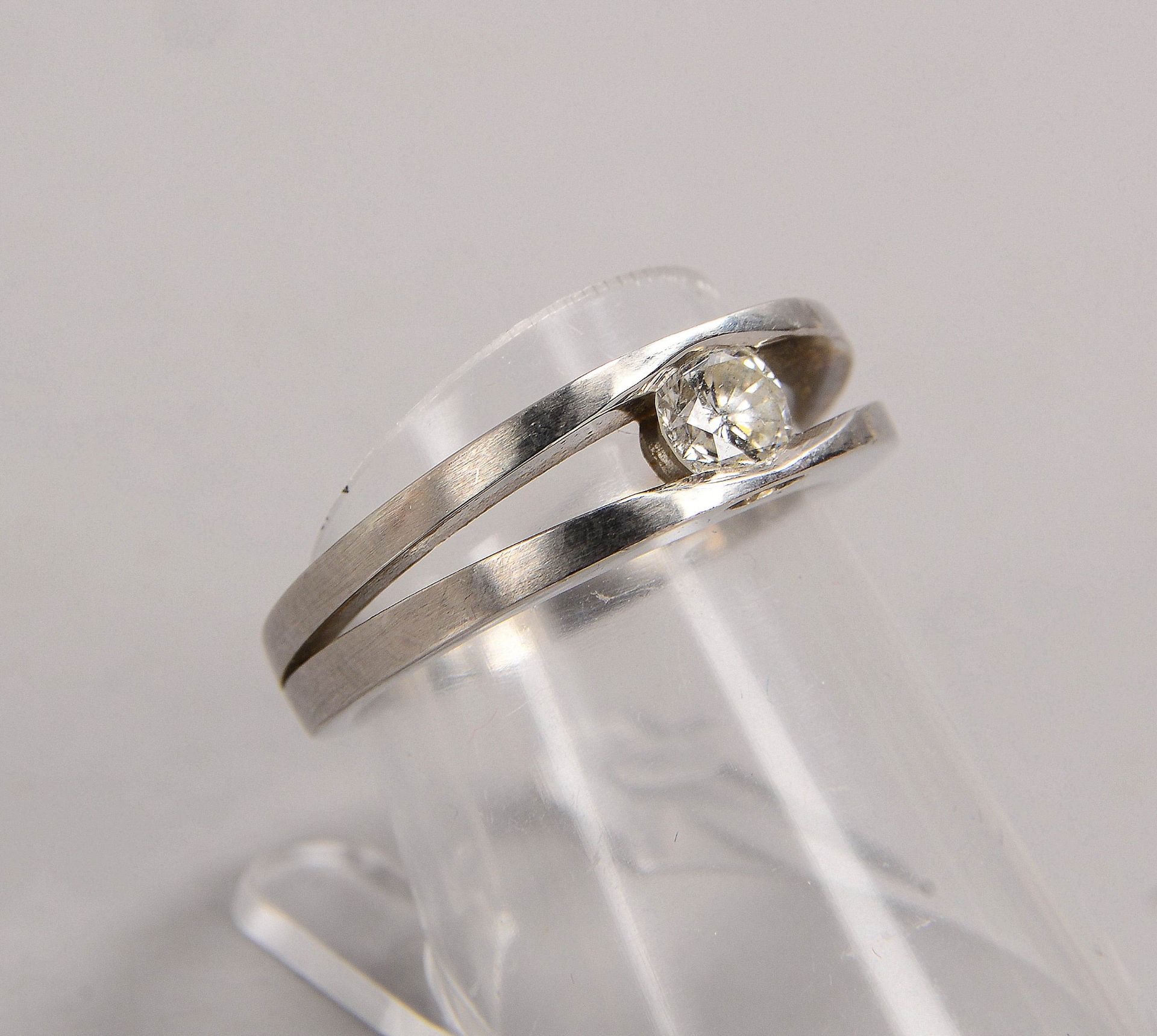 Solitärring, 960 Platin, besetzt mit einzelnem Brillant von ca. 0,48 ct, Farbe Weiß, Vsi-si; RG 54,  - Bild 2 aus 4