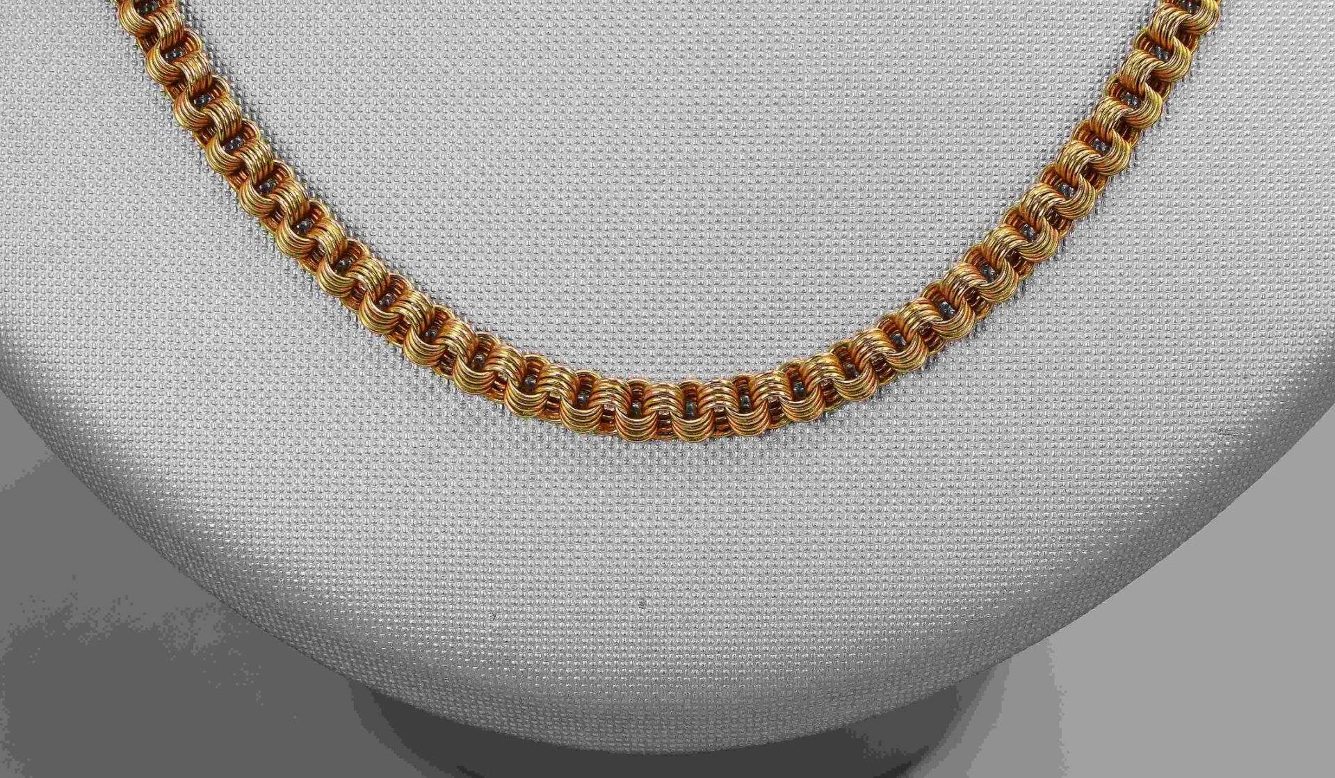 Halskette, 585 (geprüft), mit Federringschließe - wohl ersetzt; Länge 46 cm, Gewicht 16 g
