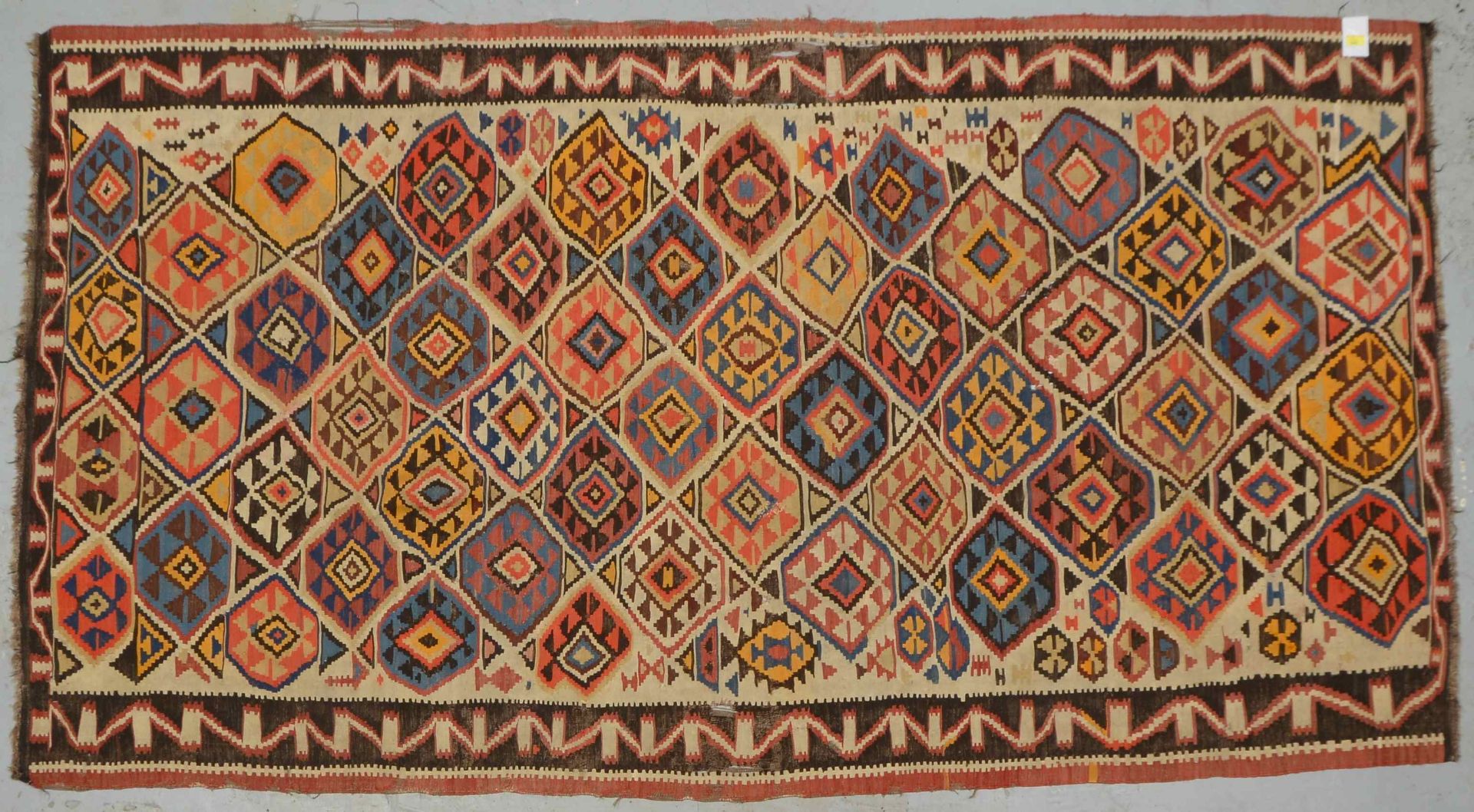 Shirwan-Kelim, antik, hellgrundig, Pflanzenfarben; Maße 275 x 150 cm (mit Gebrauchsspuren)