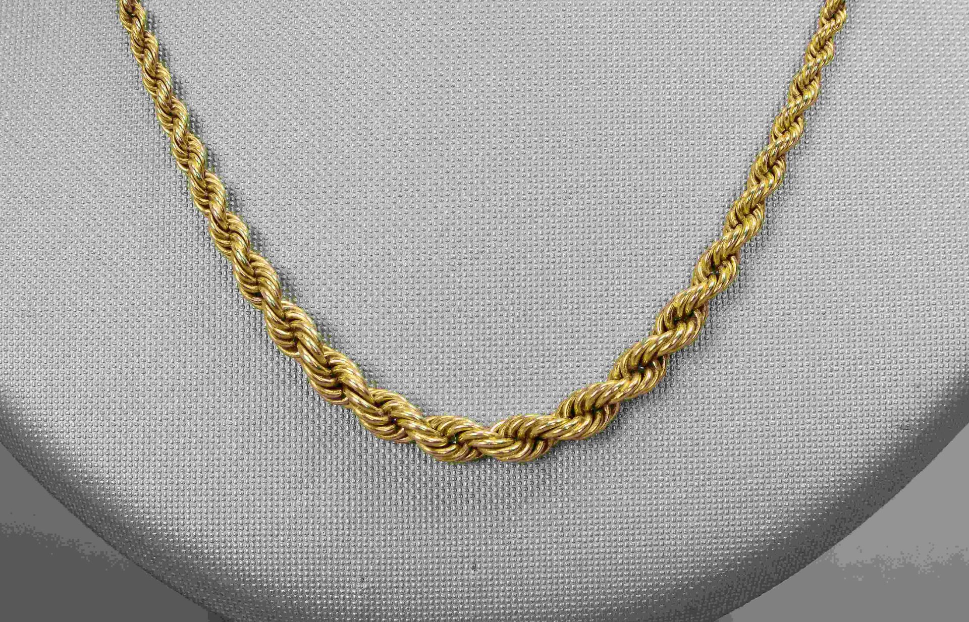 Halskette/Kordelkette, 585 GG, verlaufend, mit Karabinerschließe; Länge 42 cm, Gewicht 8,50 g