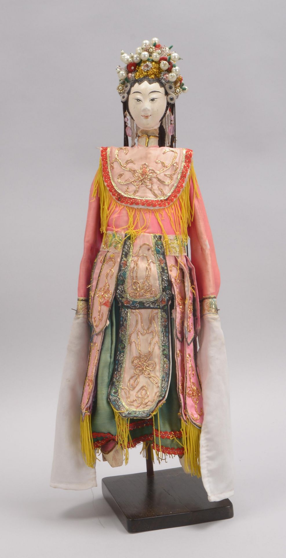 Antike Puppe (Japan, Meiji-Periode/um 1900), stehende weibliche Figur, mit traditioneller Bekleidung