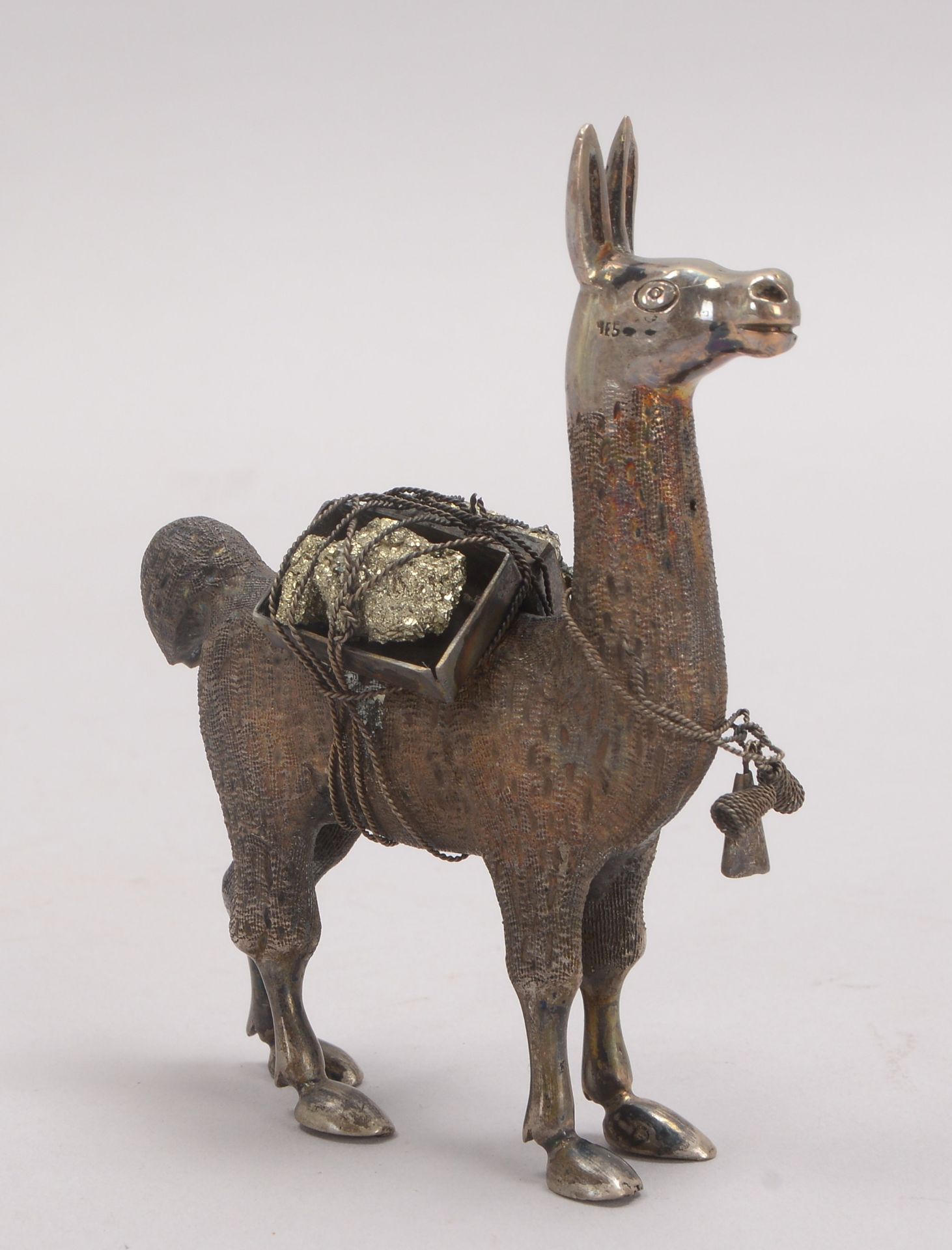 Kleine Silberskulptur (wohl Südamerika), 925 Silber, 'Lama mit Packtaschen'; Höhe 10,5 cm, Gewicht 1 - Bild 2 aus 2