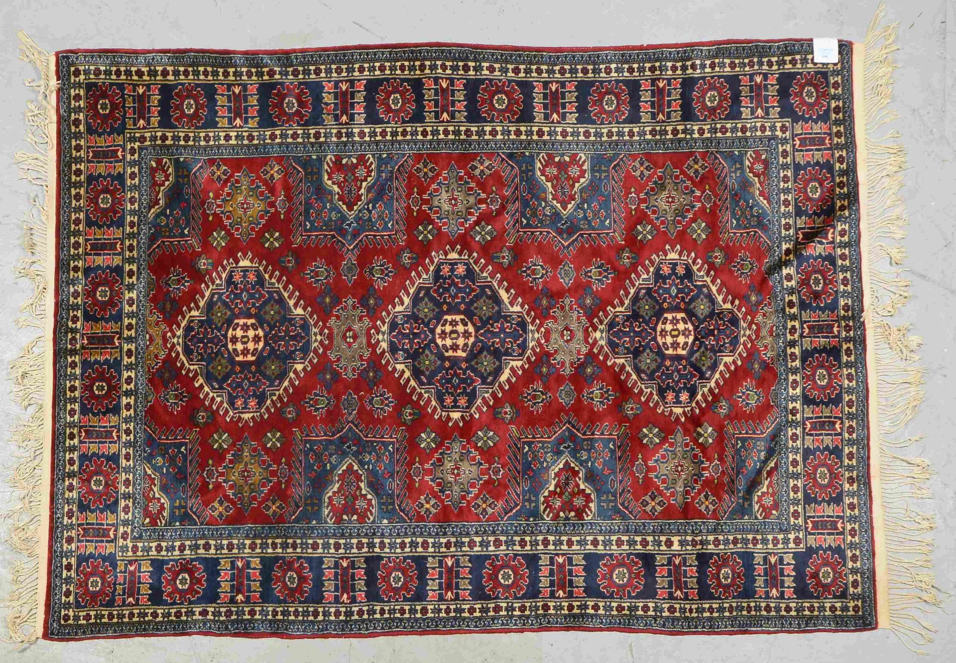 Orientteppich (Pakistan), feine Knüpfung, hochflorig - in gutem Zustand; Maße 170 x 125 cm