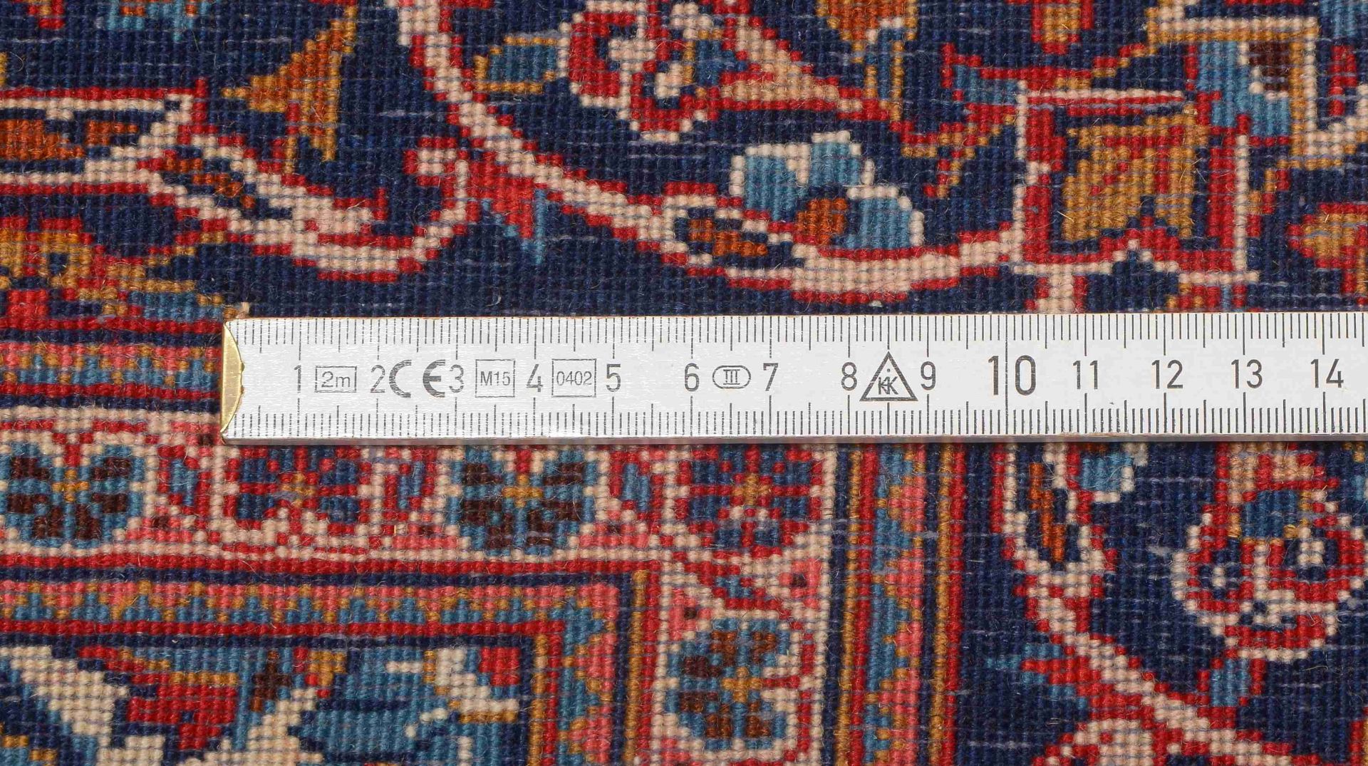Keshan-Orientteppich, mittelfeine Knüpfung, gleichmäßiger Flor - in gutem Zustand; Maße 206 x 140 cm - Bild 2 aus 2