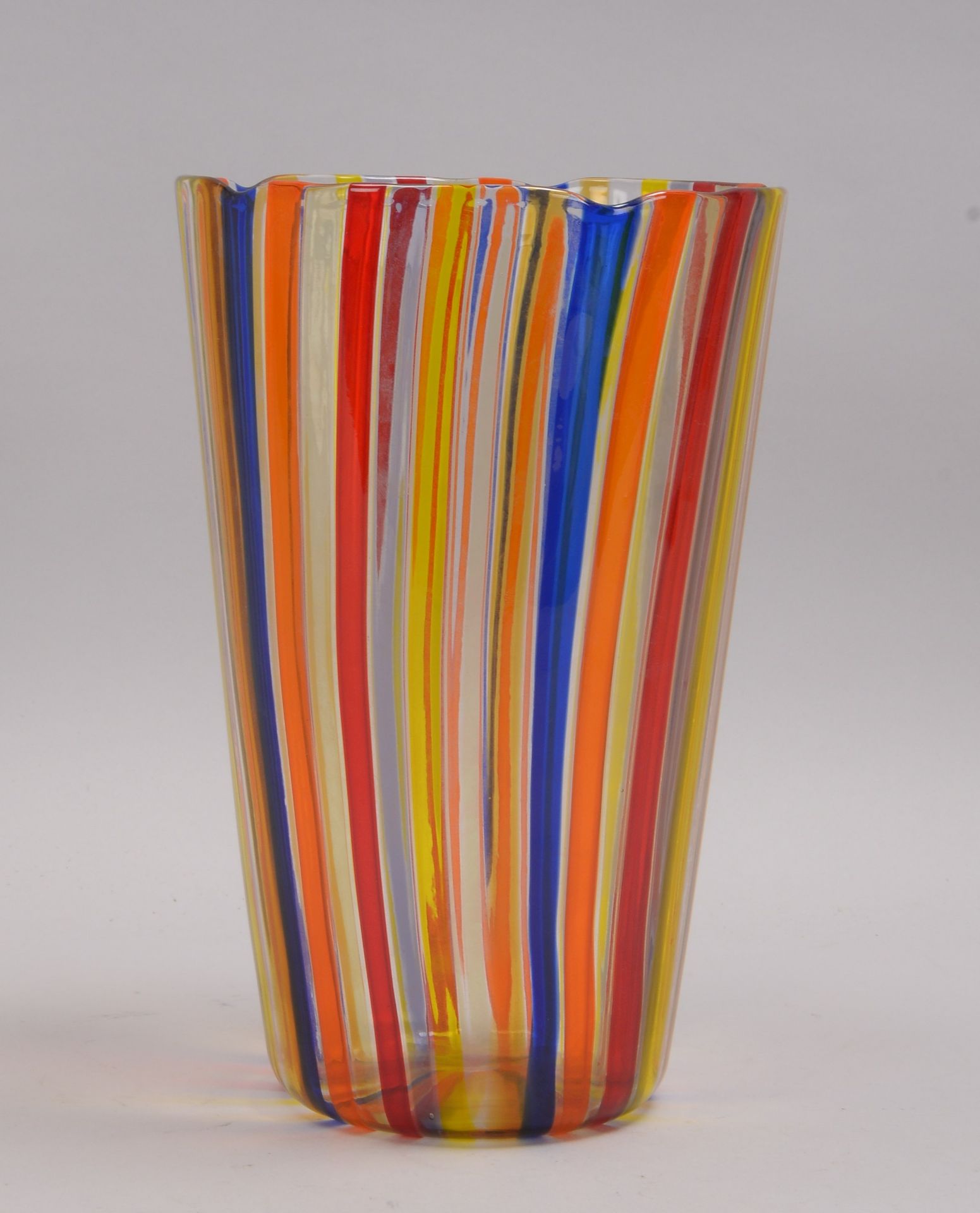 Venini, Designer-Vase, 'Vaso a canne', Modellnr. '00521', farbloses Glas mit vertikal eingeschmolzen