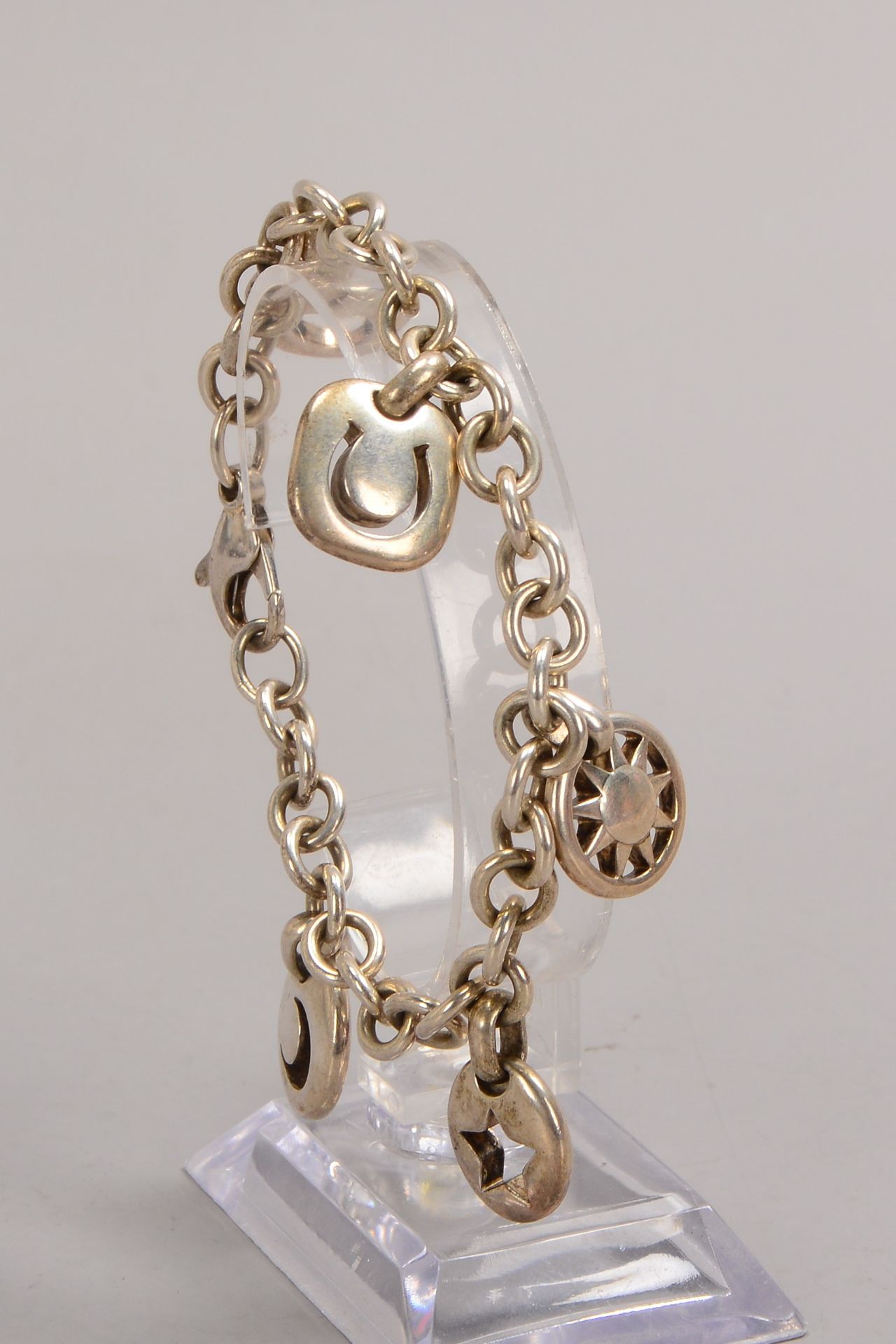 Tiffany & Co., Bettelarmband, 925 Silber, mit Karabinerschließe; Länge 18 cm, Gewicht 41,50 g - Bild 2 aus 2