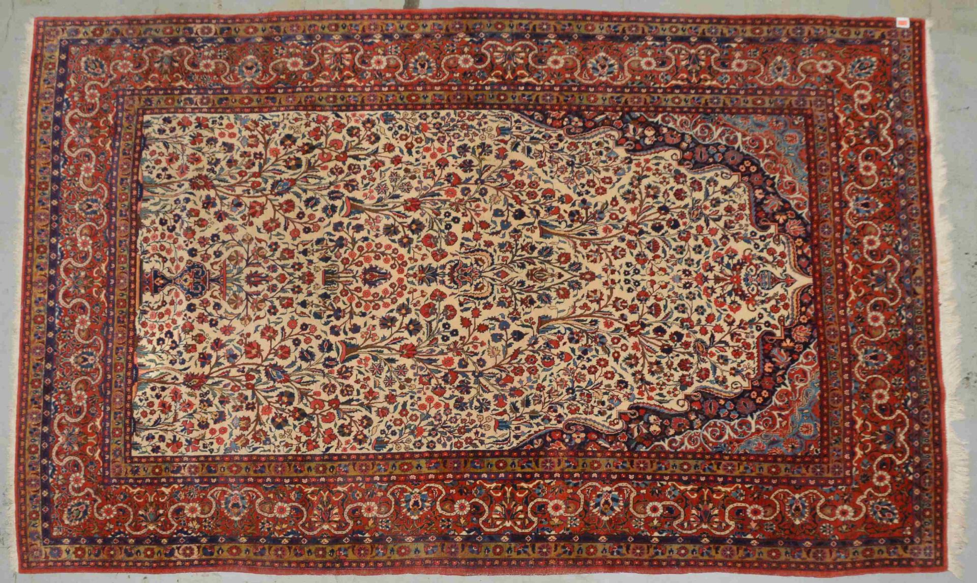 Sarough, feine Kn&uuml;pfung, Flor in gutem Zustand; Ma&szlig;e 357 x 220 cm