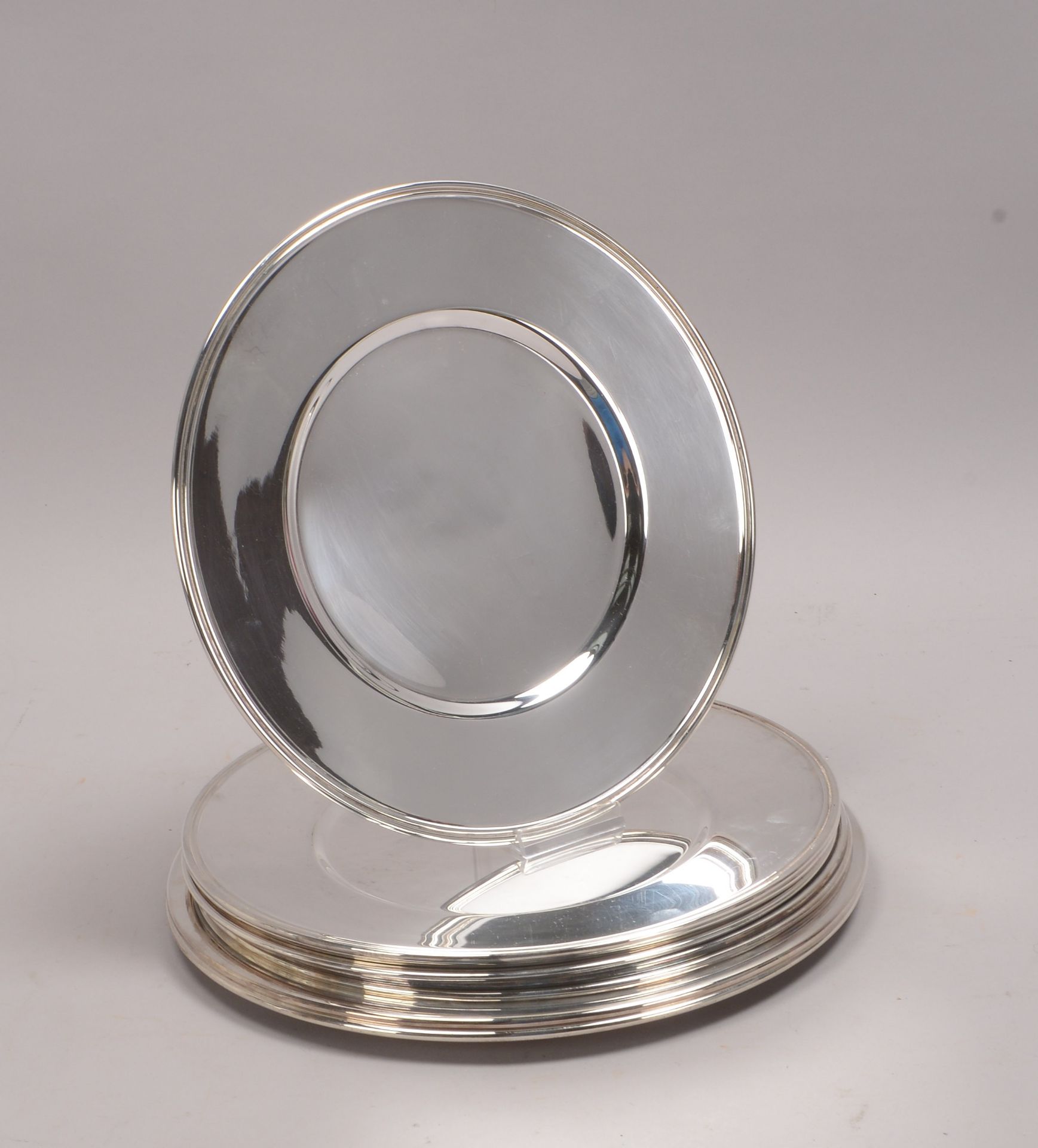 Wilkens, Platzteller-Konvolut (f&uuml;r Beilagensch&uuml;sseln -?), Silver Plated, 2 S&auml;tze/leic