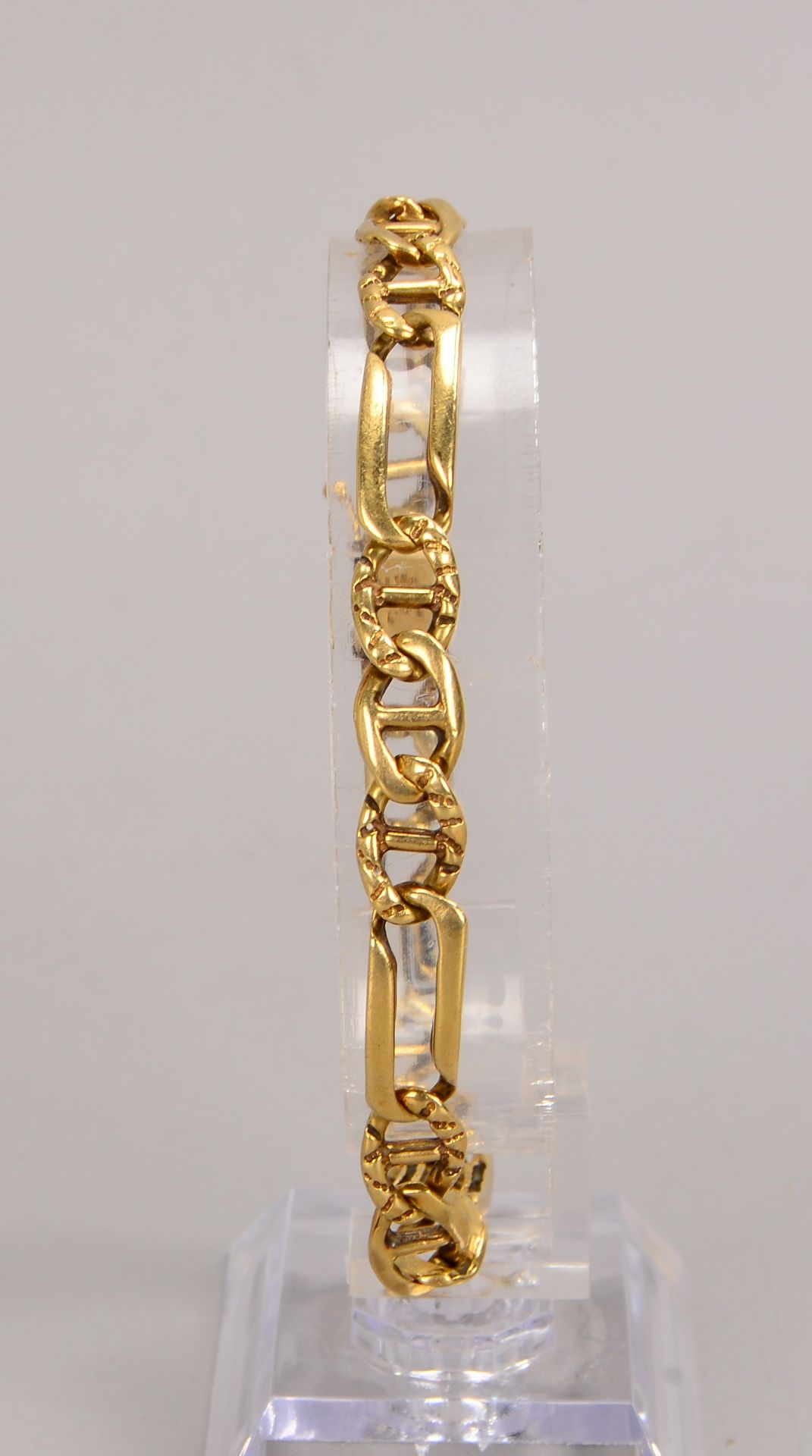 Armband, 417/000 GG (gestempelt) entspr. 10 kt. Gold, mit Steckschlie&szlig;e, Schlie&szlig;e mit do - Image 2 of 2