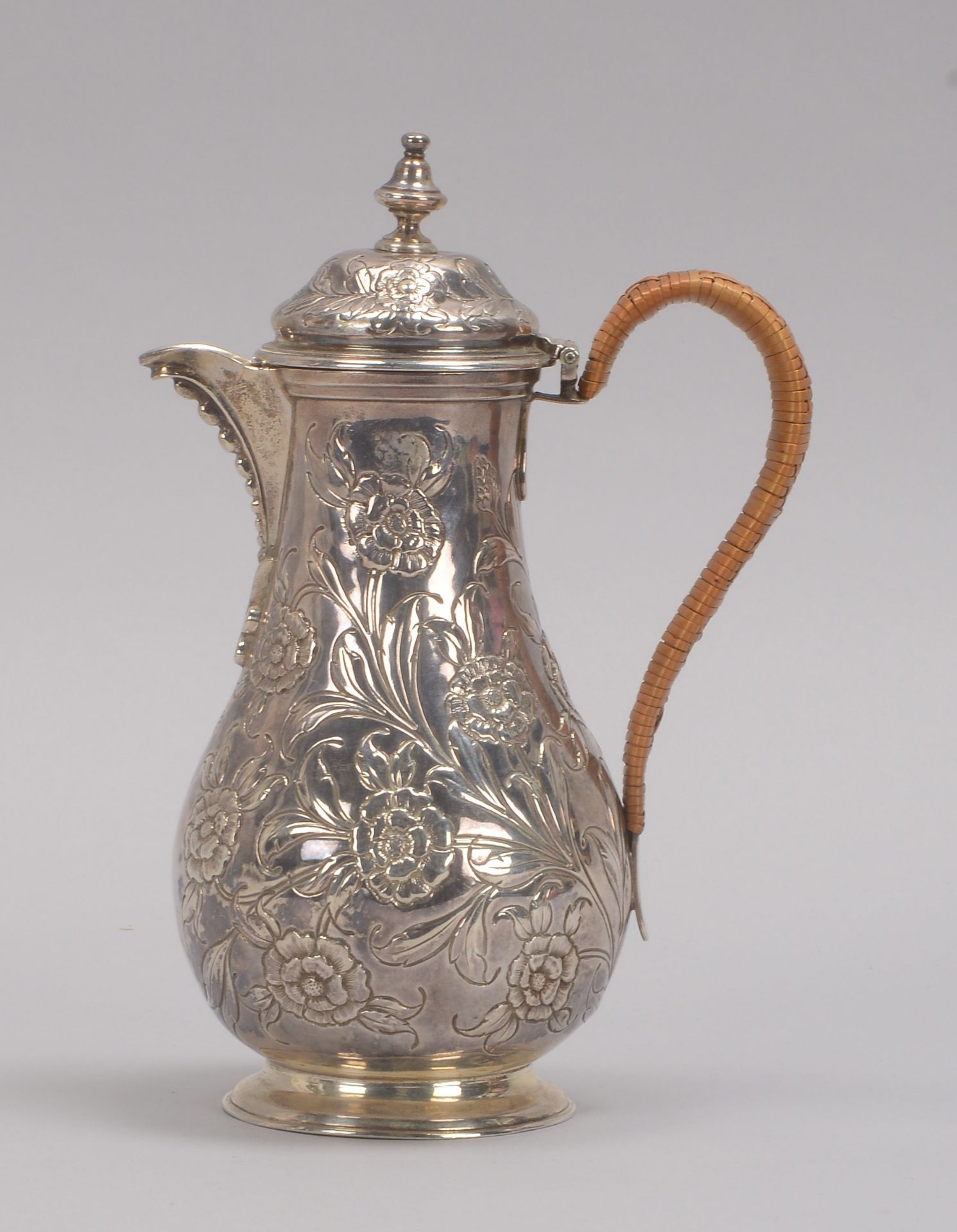 Heißwasserkanne (London, um 1781/1782), Sterling Silber (Beschaumeister Thomas Satchwell -?), umlauf