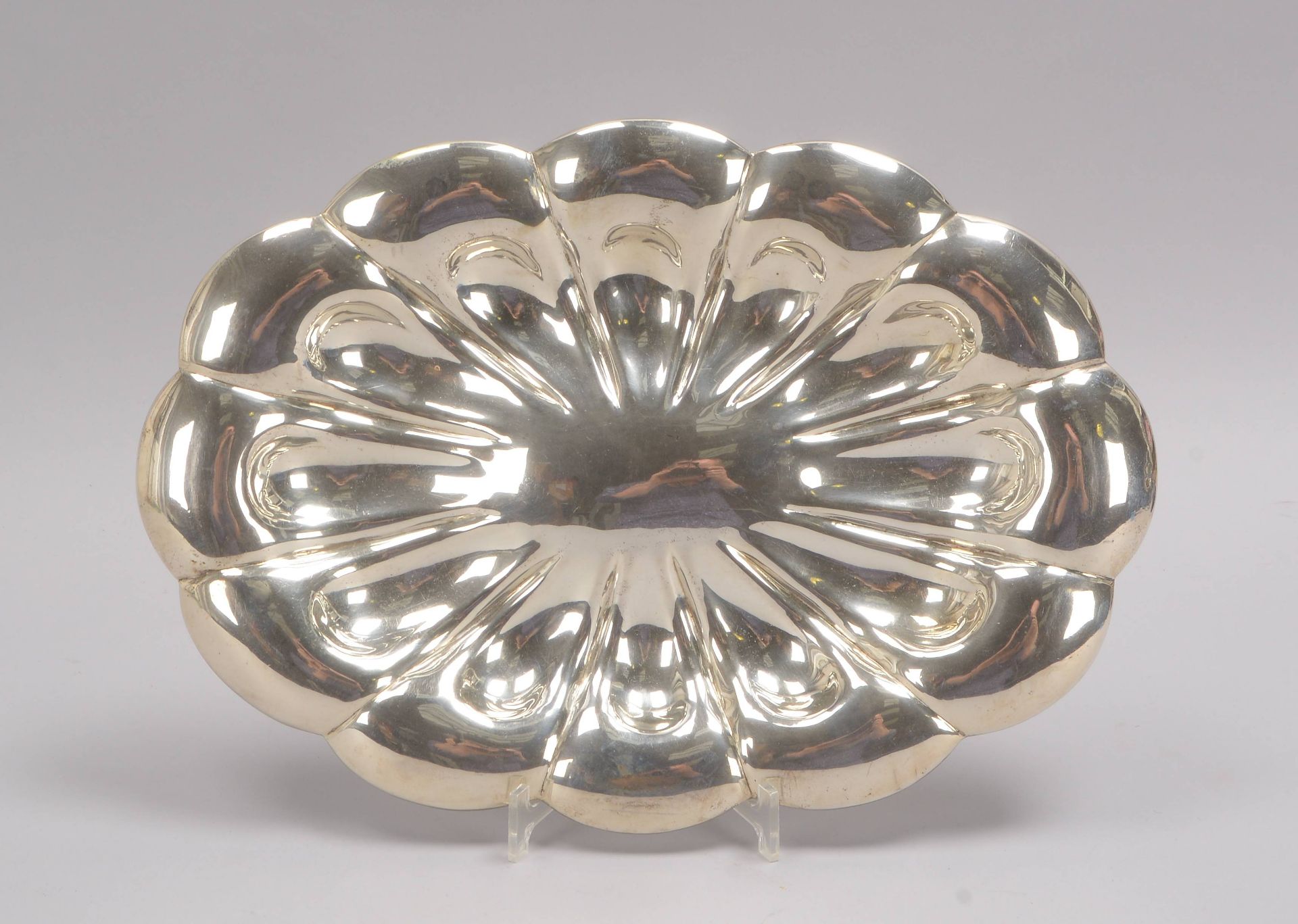 Schale, 925 Silber (punziert NEKIV), ovale Form; Maße 49 x 22 cm, Gewicht 984 g