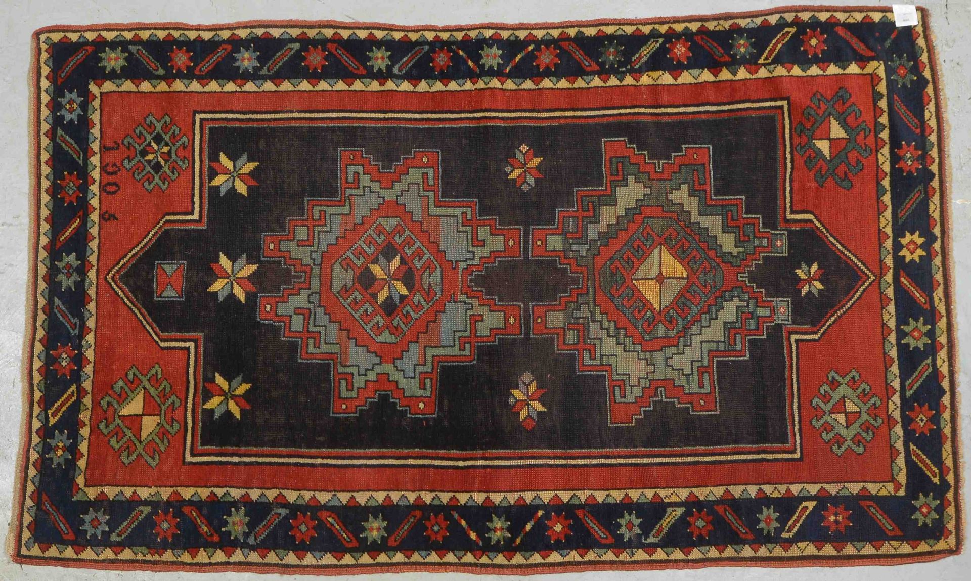 Shirwan, antik, Wolle auf Wolle, mittelfeine Kn&uuml;pfung, Pflanzenfarben, mit Lesghi-Sternen, Flor