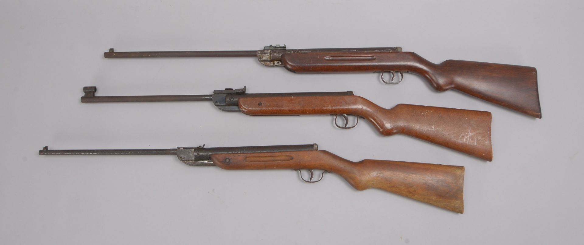 Kleines Sammler-Waffenkonvolut, 3 Luftgewehre, alt, unterschiedliche Modelle: &#039;Haenel&#039;-Jug