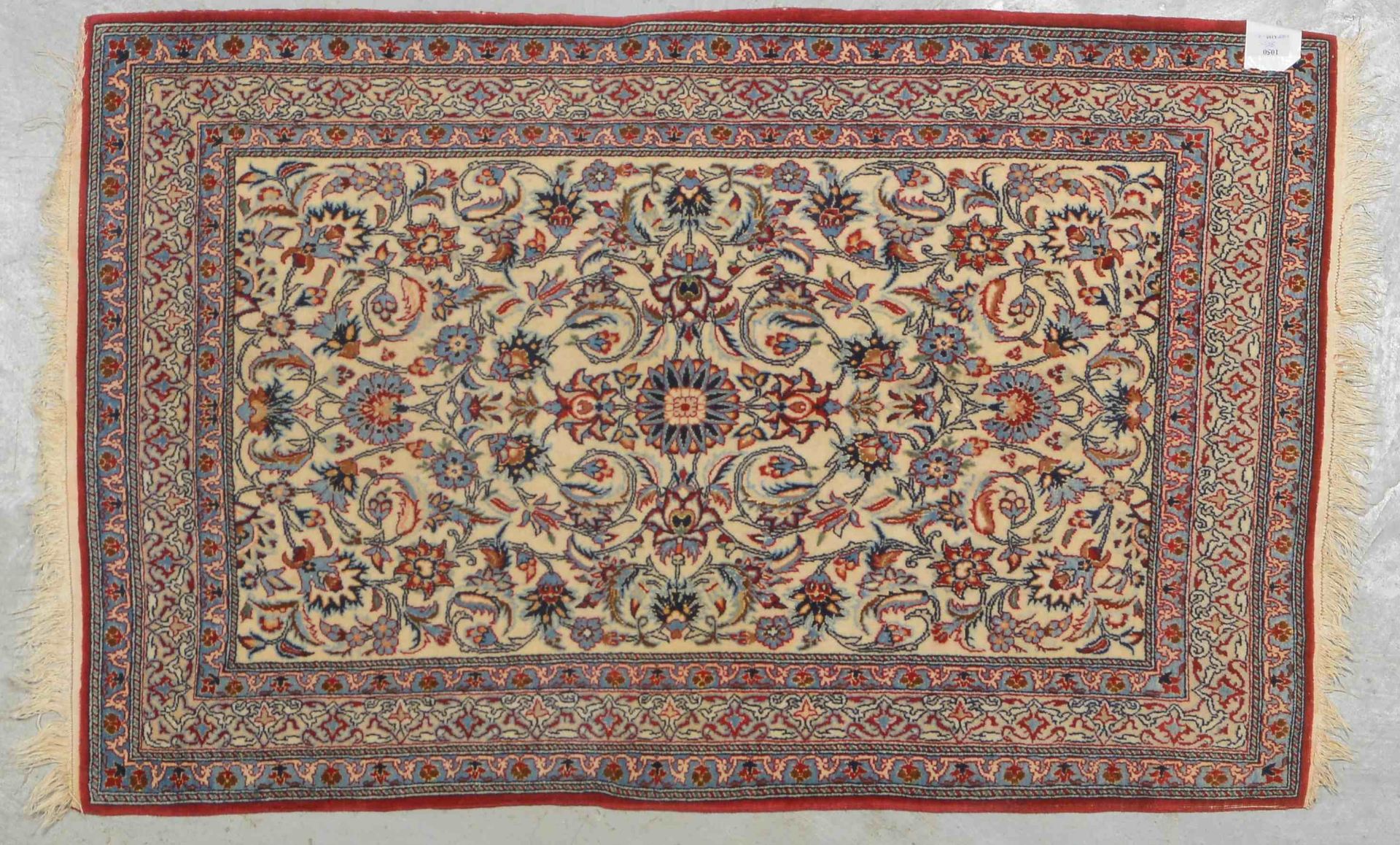Isfahan,feine Kn&uuml;pfung, hellgrundig, florale Musterung, Flor in gutem Zustand; Ma&szlig;e 115 x