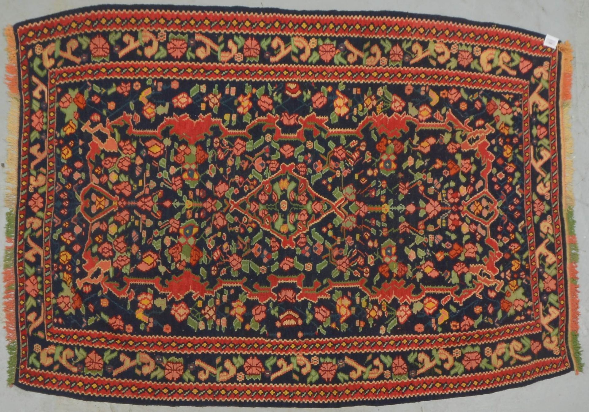 Bidjar-Kelim, antik, Wolle auf Wolle, mit gef&auml;rbter Kette, mit Rosenmotiven auf kontrastreichem