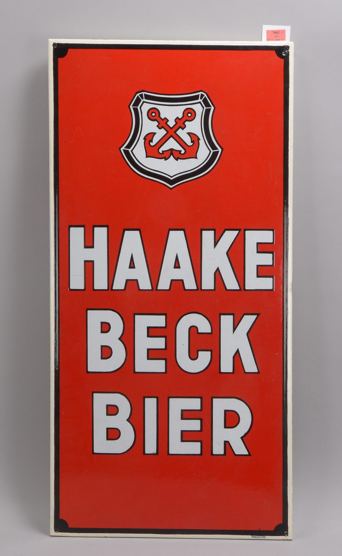Gro&szlig;es Sammler-Werbeschild, &#039;Haake Beck Bier&#039;, Emaille, an Holzrahmen montiert; Ma&s