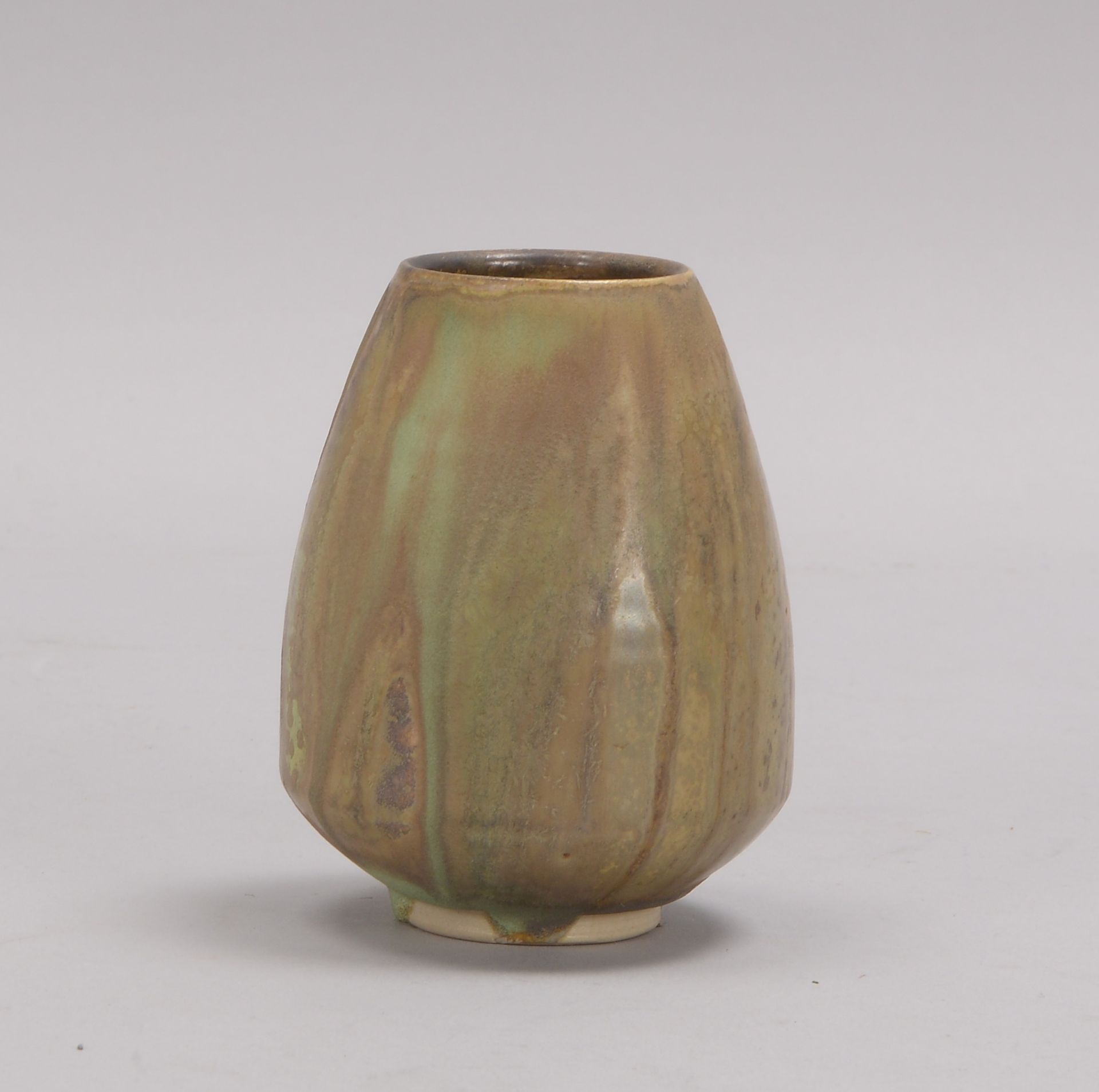 Bampi, Richard (1896 Amparo/Brasilien - 1965 Kandern), K&uuml;nstler-Keramikvase, konischer Korpus